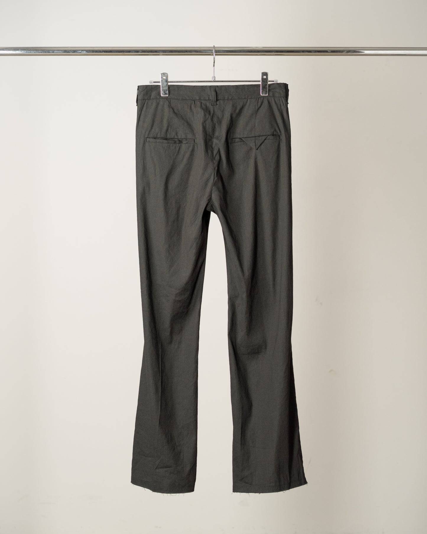 L/R SHOE CUT SLACKS(BLACK)
