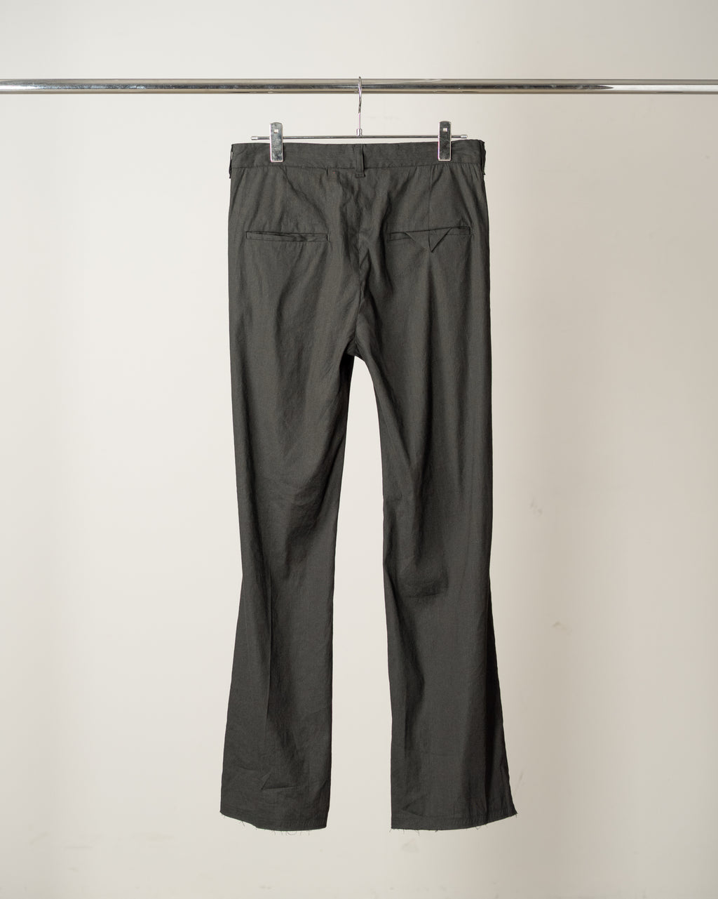L/R SHOE CUT SLACKS(BLACK)