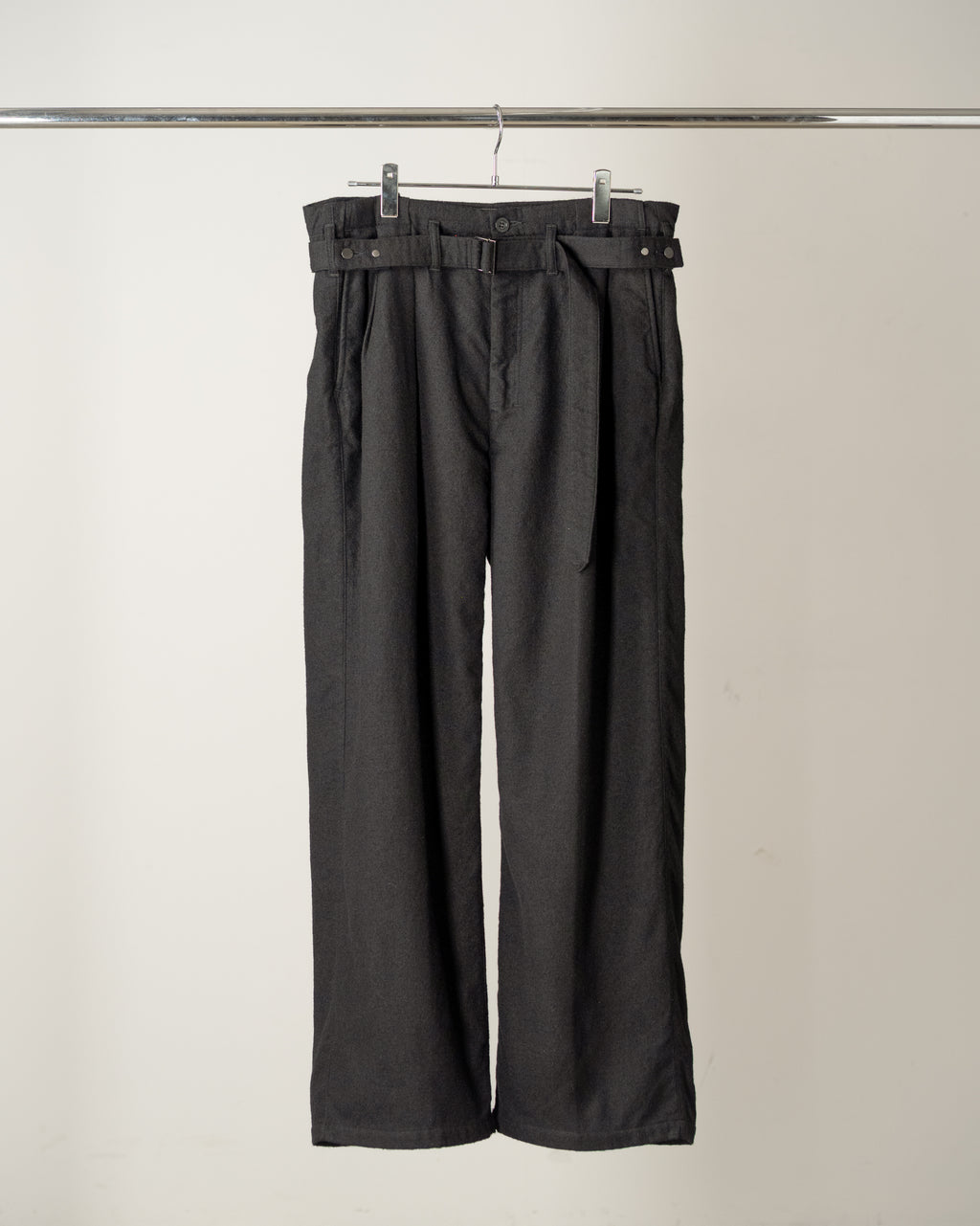 WOOL BELTED WIDE SLACKS(BLACK)