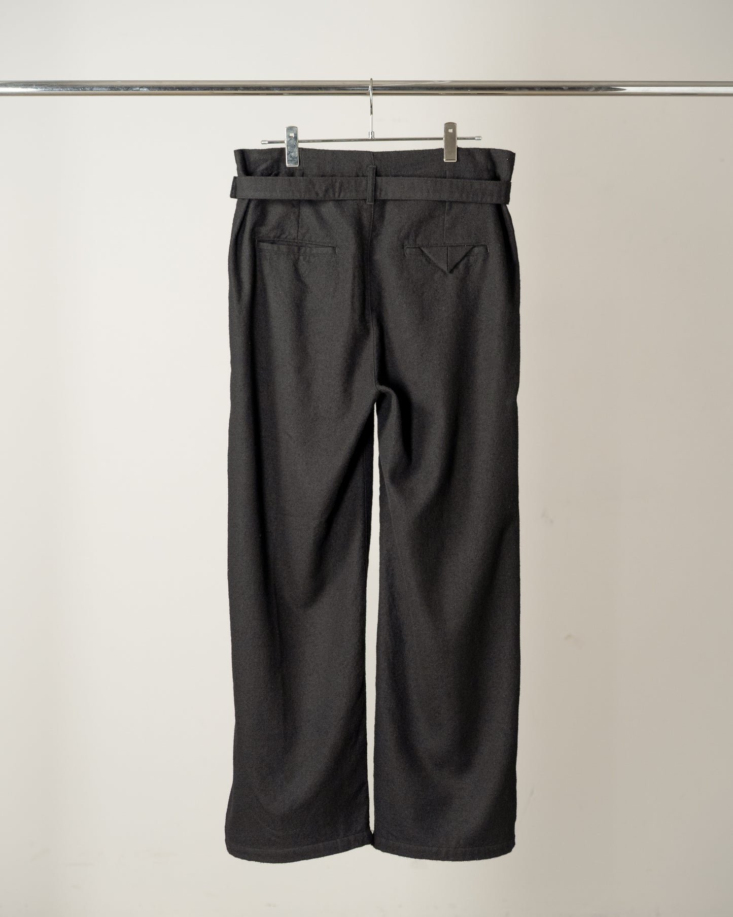 WOOL BELTED WIDE SLACKS(BLACK)