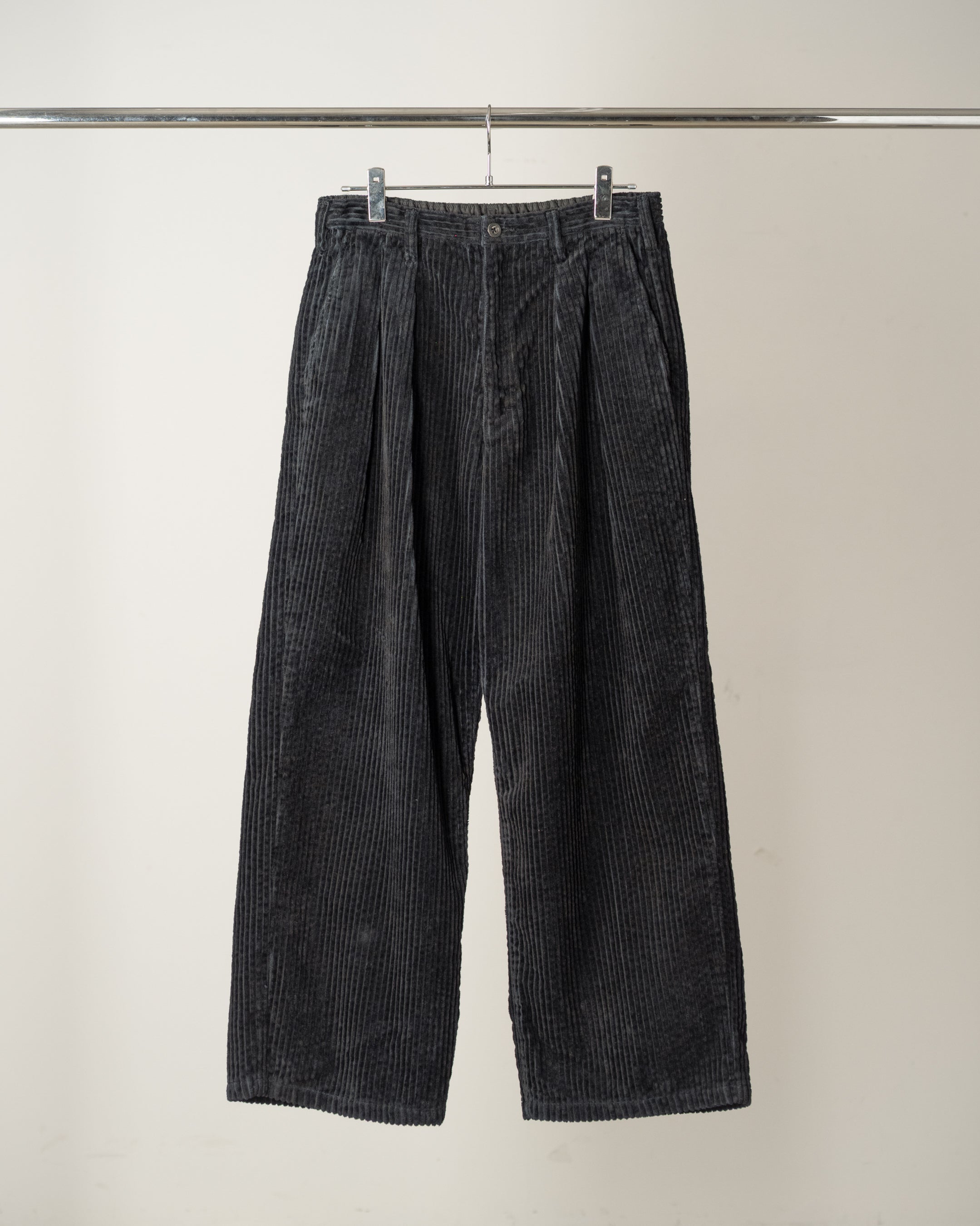 CORDUROY WIDE SLACKS(BLACK) – ANCELLM