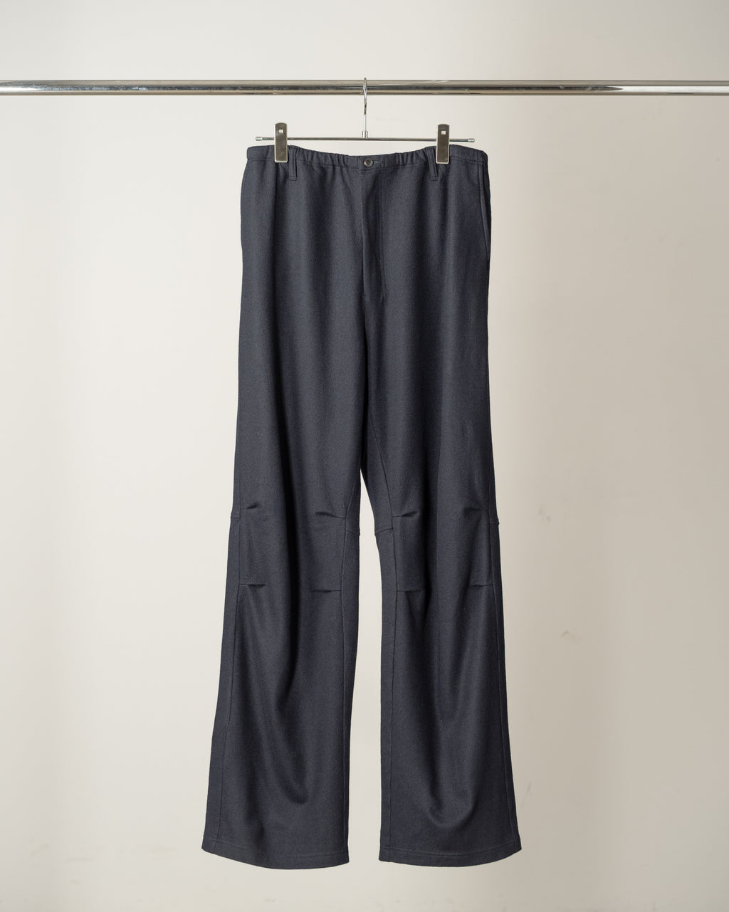 WOOL CUT KNEE TUCK SLACKS(NAVY)