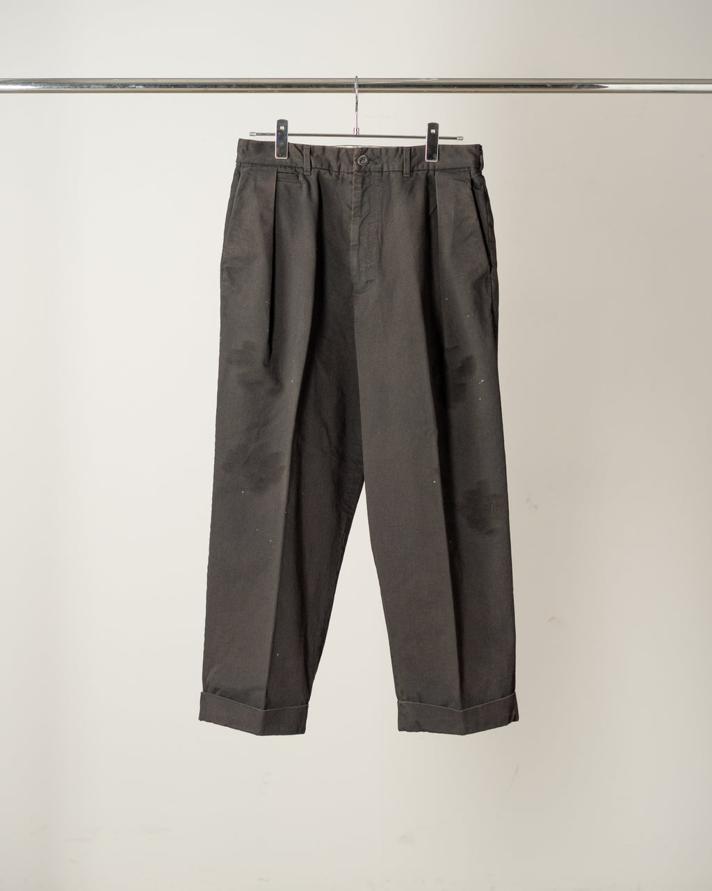 DOUBLE-CUFF CHINO PANTS(BLACK)