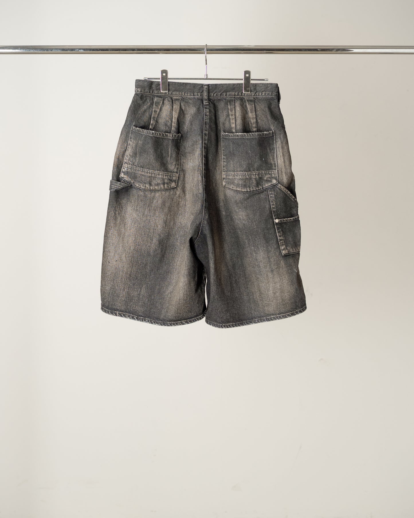 DENIM PAINTER SHORTS(BLACK)