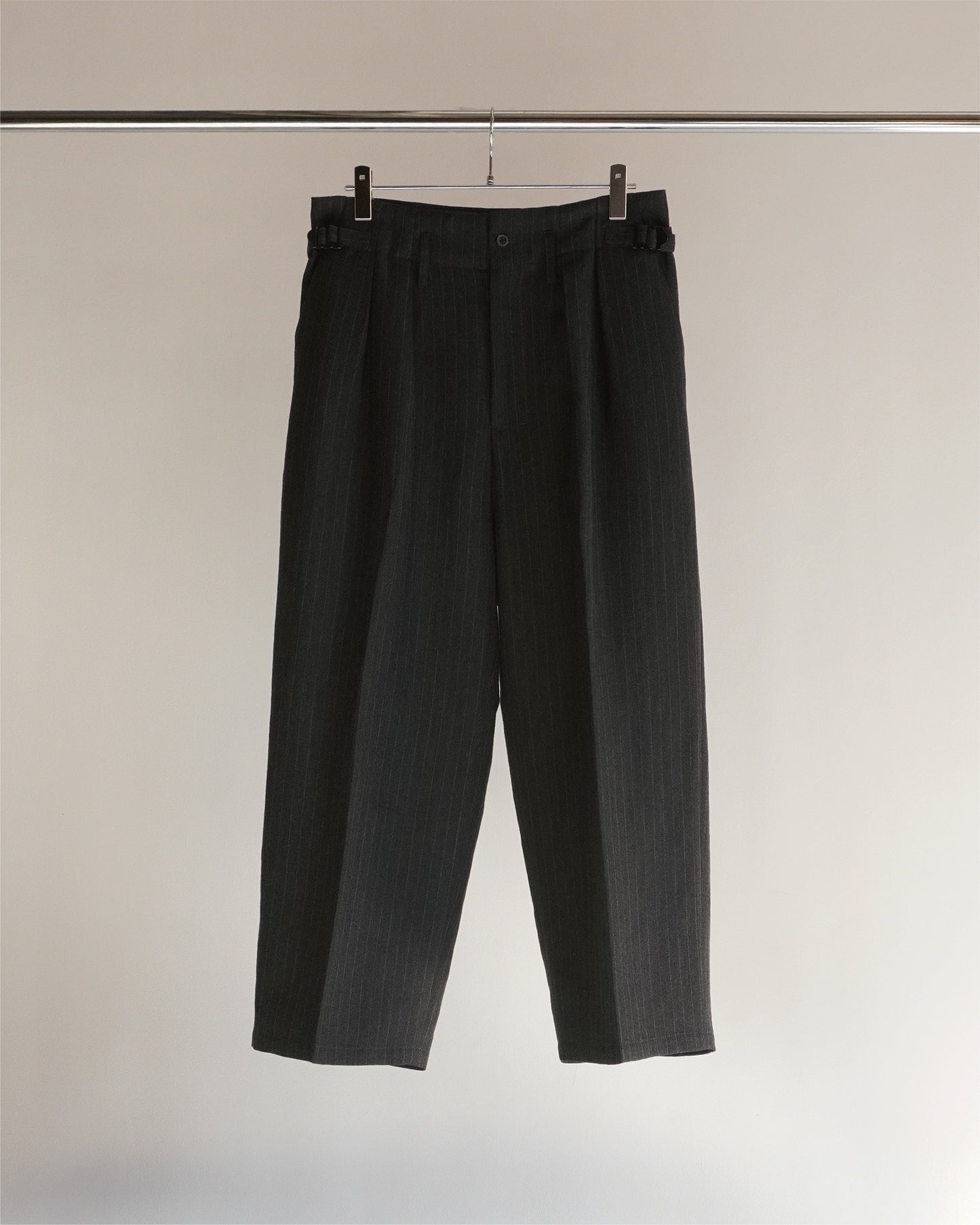 STRIPE WOOL WIDE SLACKS(GRAY)