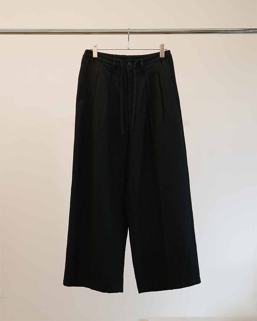 W/L WIDE EASY TUCK SLACKS(BLACK)