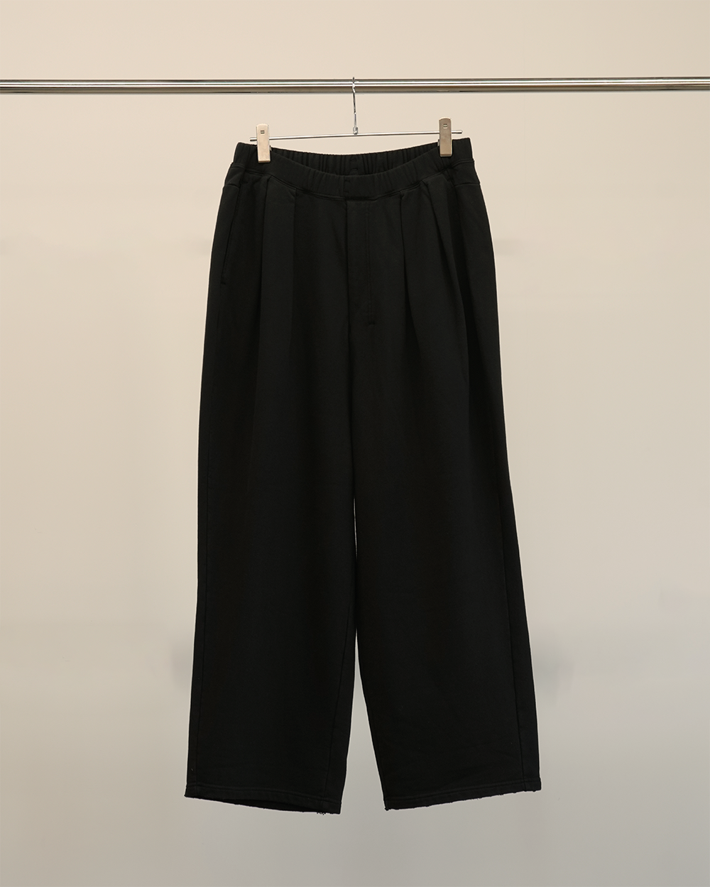 TUCK SWEAT PANTS(BLACK)