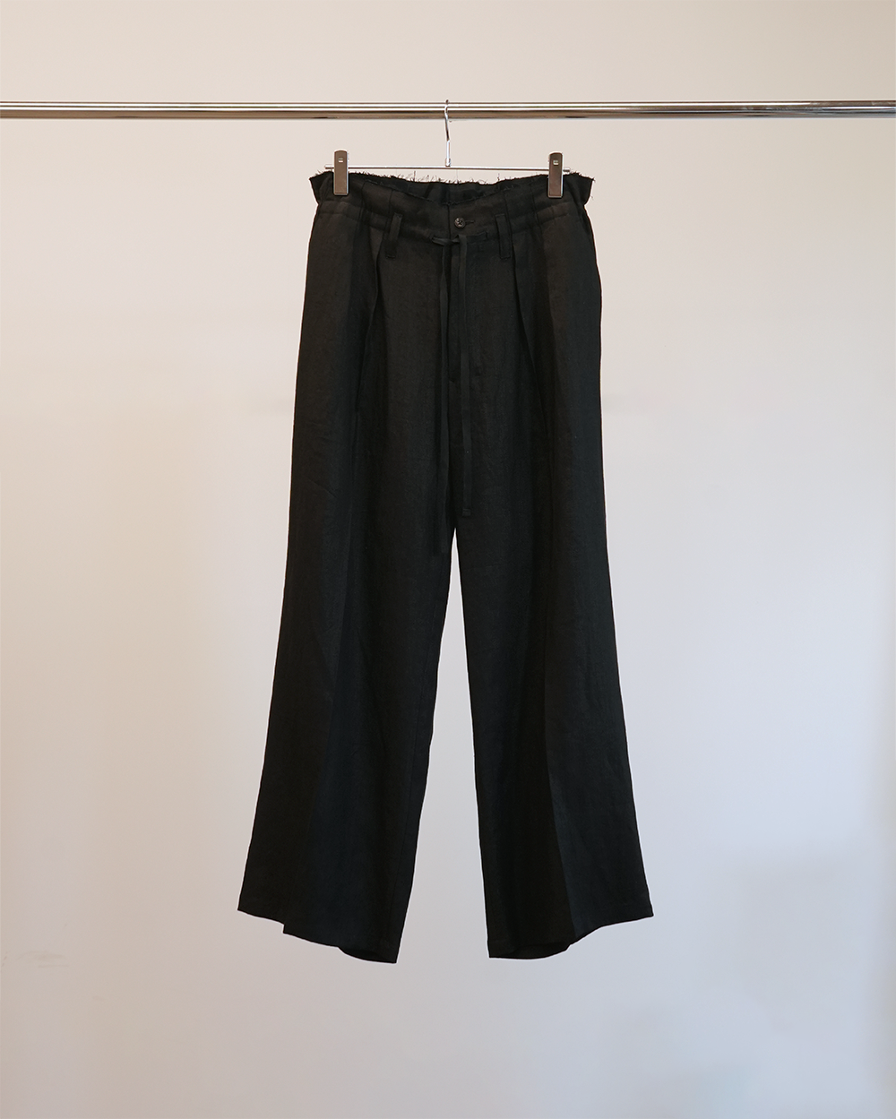 LINEN 2TUCK SLACKS(BLACK)