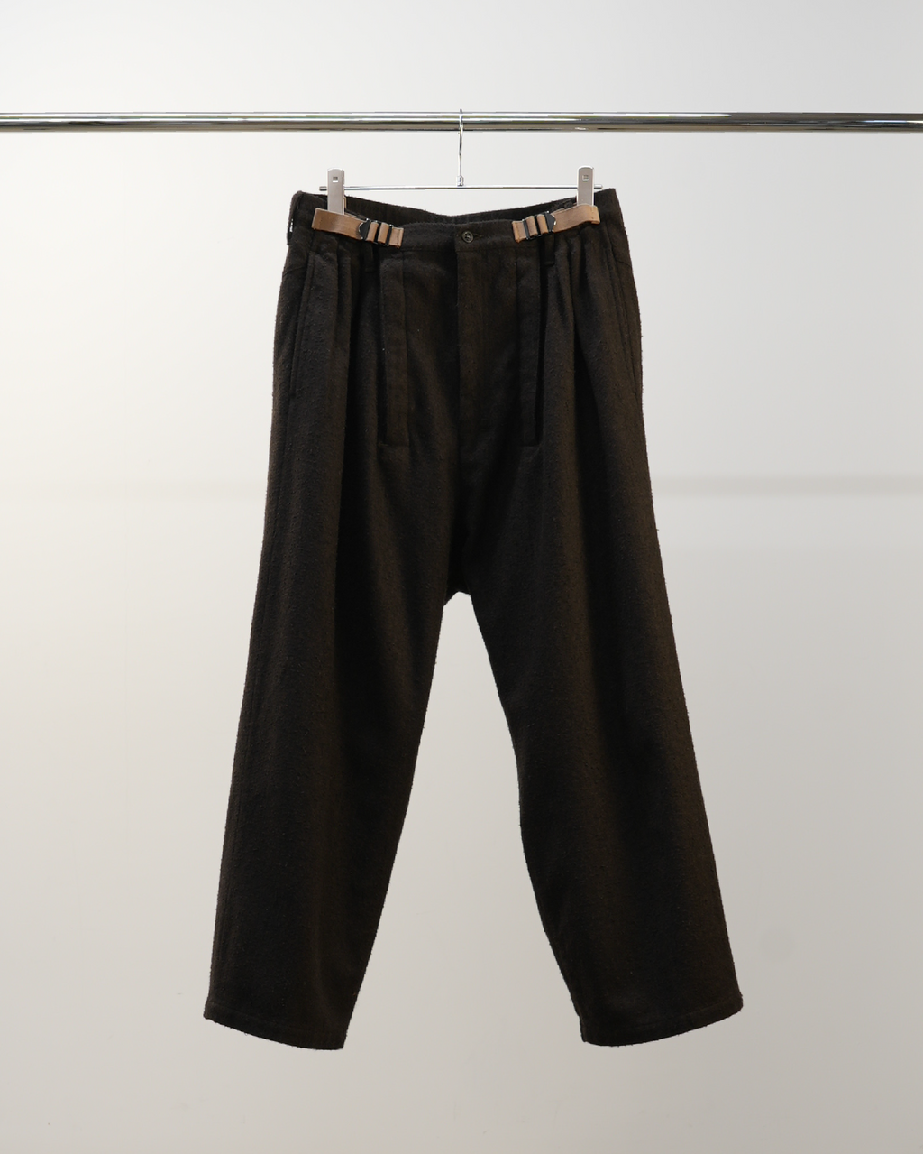 WOOL BELTED WIDE SLACKS(BROWN)
