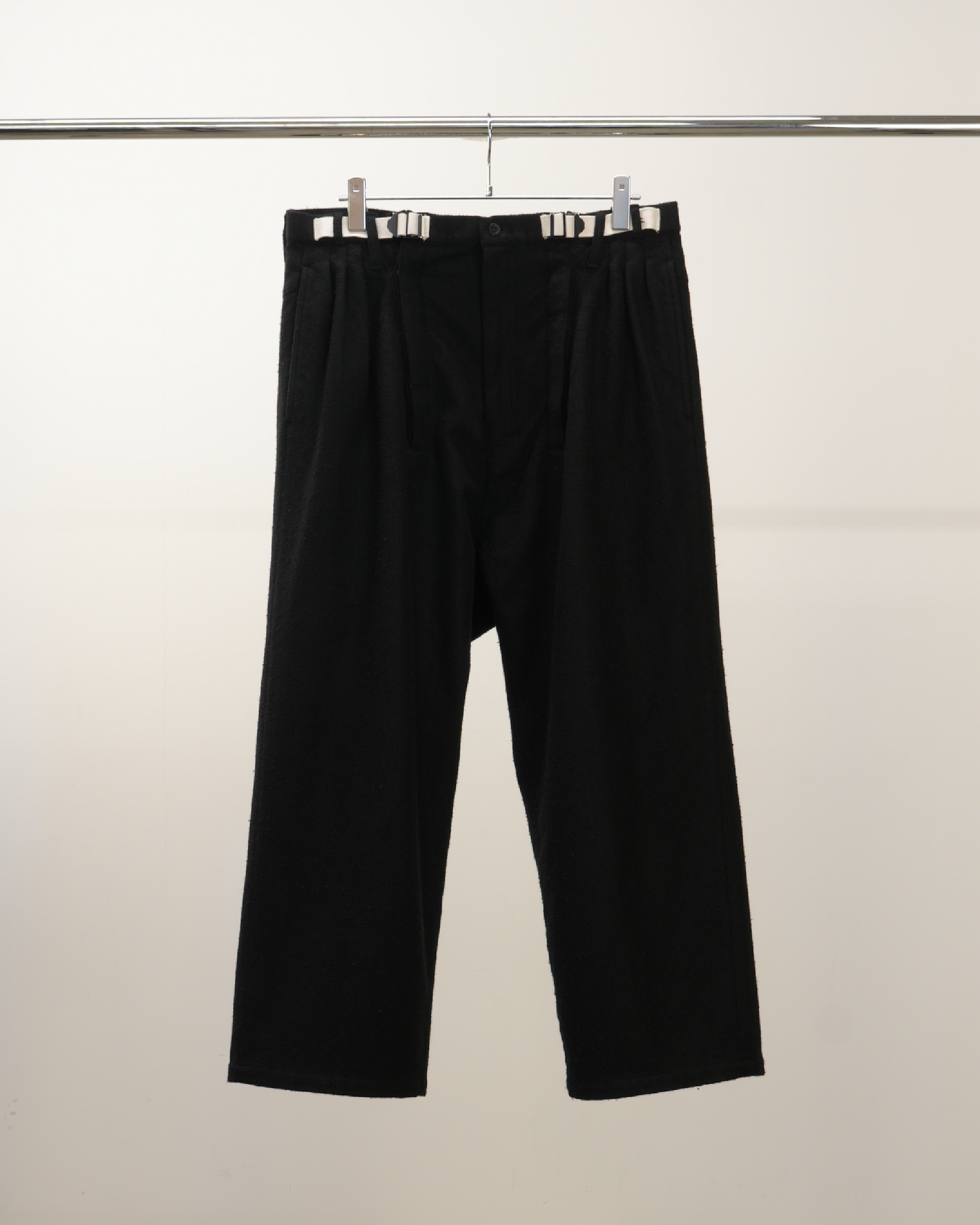 WOOL BELTED WIDE SLACKS(BLACK) – ANCELLM