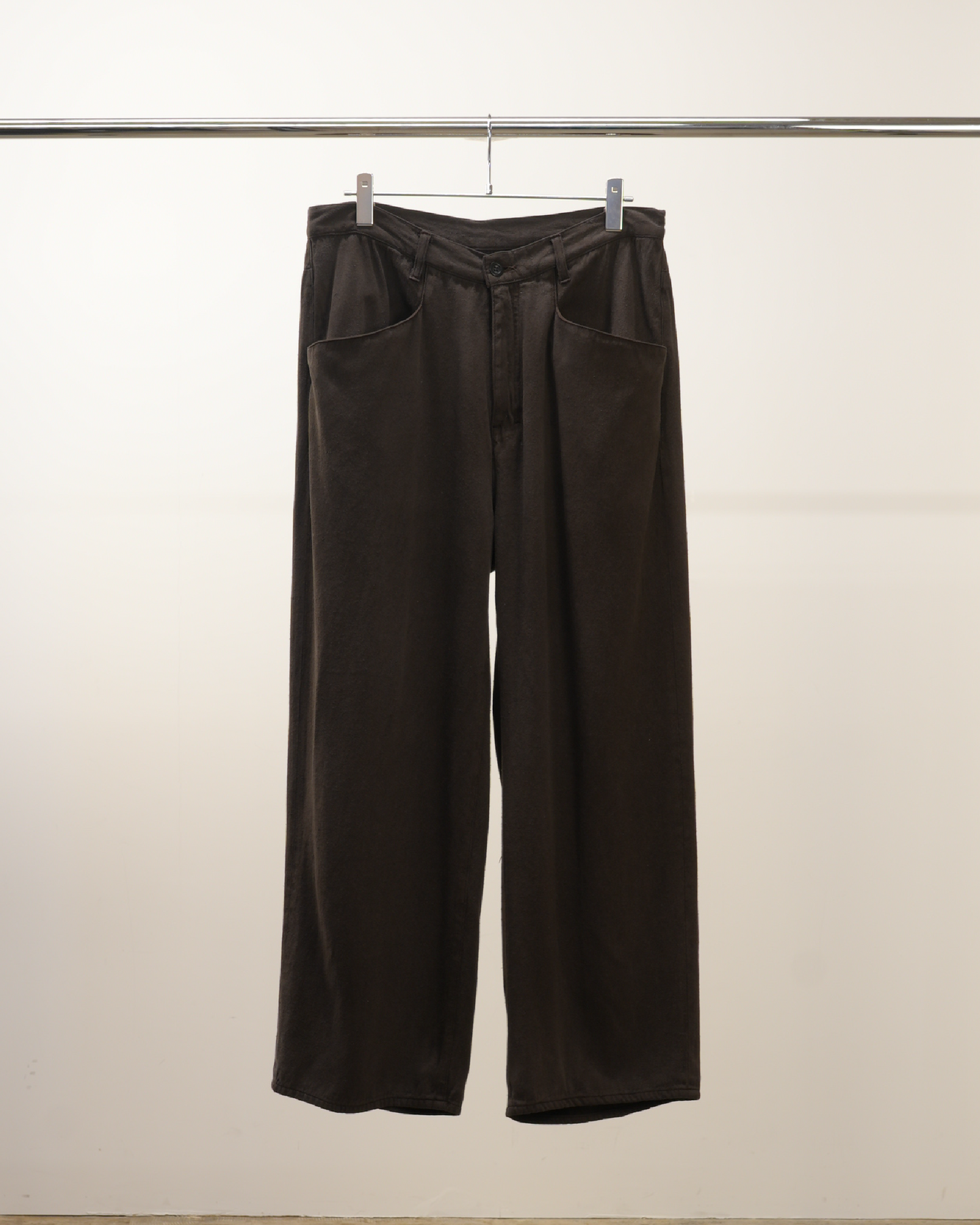 SILK WIDE SLACKS(D.OLIVE) – ANCELLM SILK WIDE SLACKS(D.OLIVE) – ANCELLM
