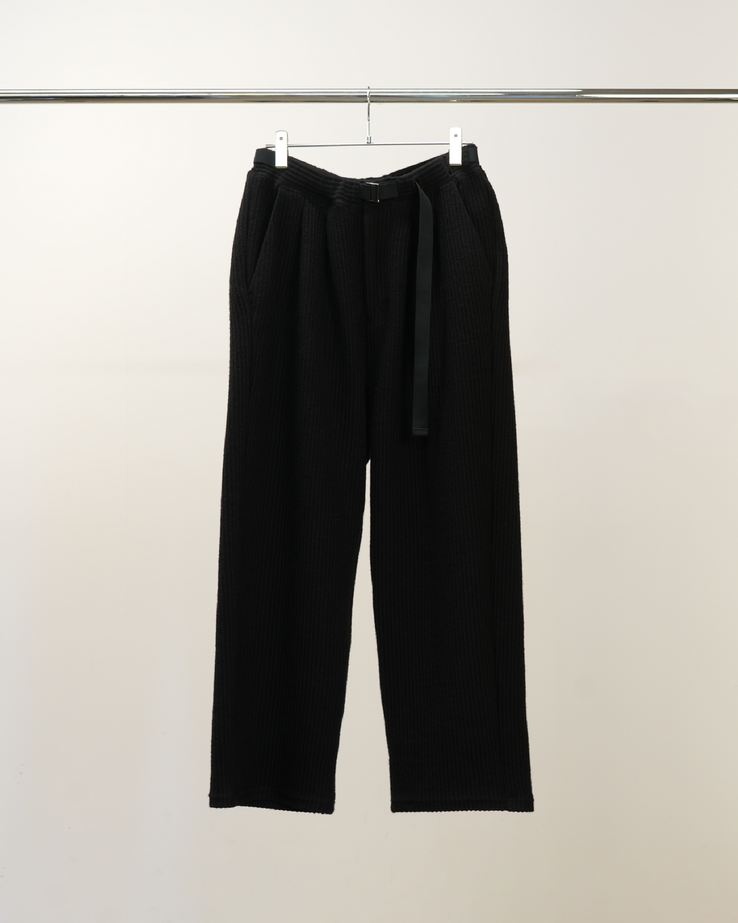 WOOLCORD BELTLESS SLACKS(BLACK) – ANCELLM WOOLCORD BELTLESS SLACKS(BLACK) – ANCELLM
