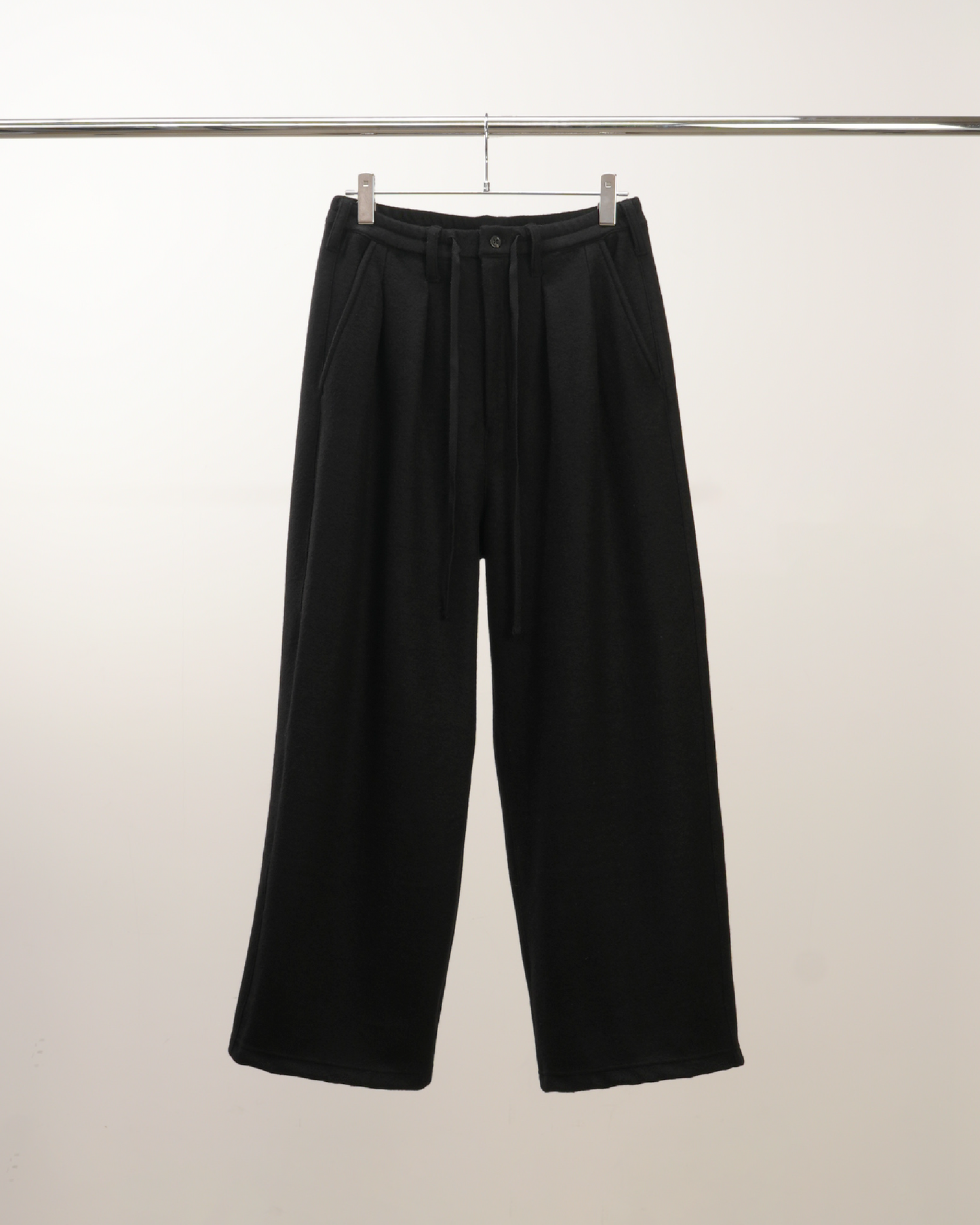 WOOL WIDE EASY TUCK SLACKS(BLACK) – ANCELLM