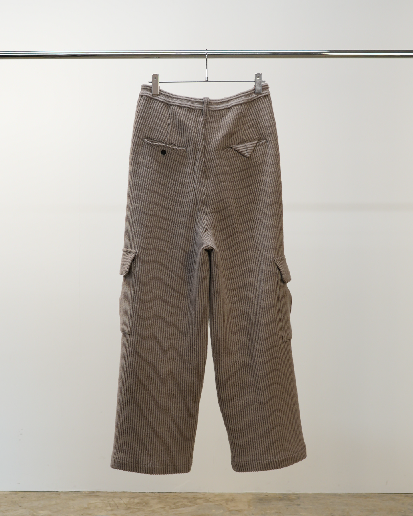 WOOL CORDUROY CARGO SLACKS(SAND)