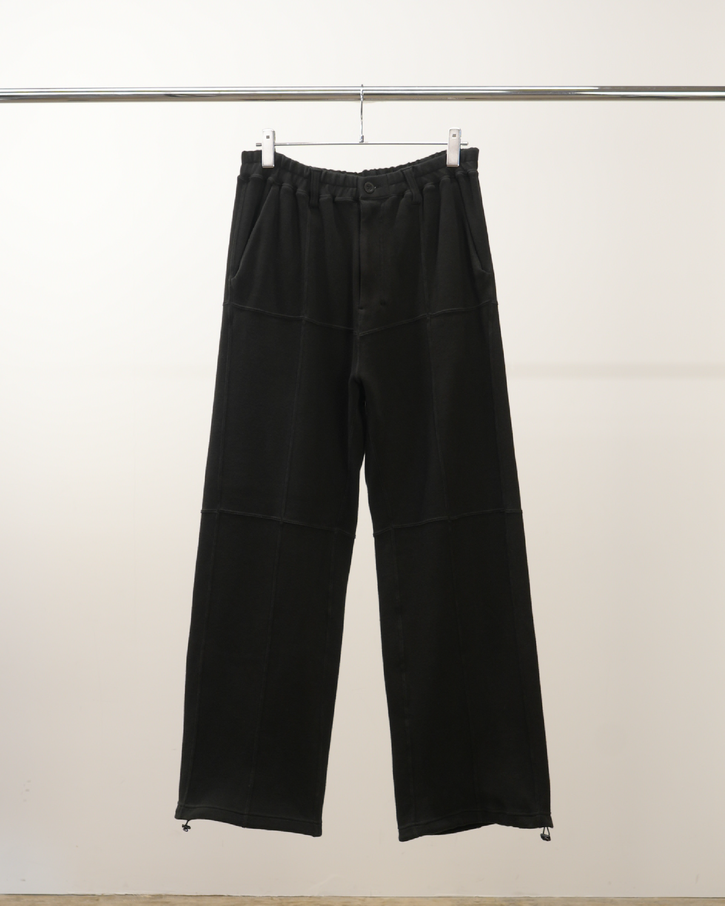 SWITCHING SMOOTH KNIT PANTS(BLACK)