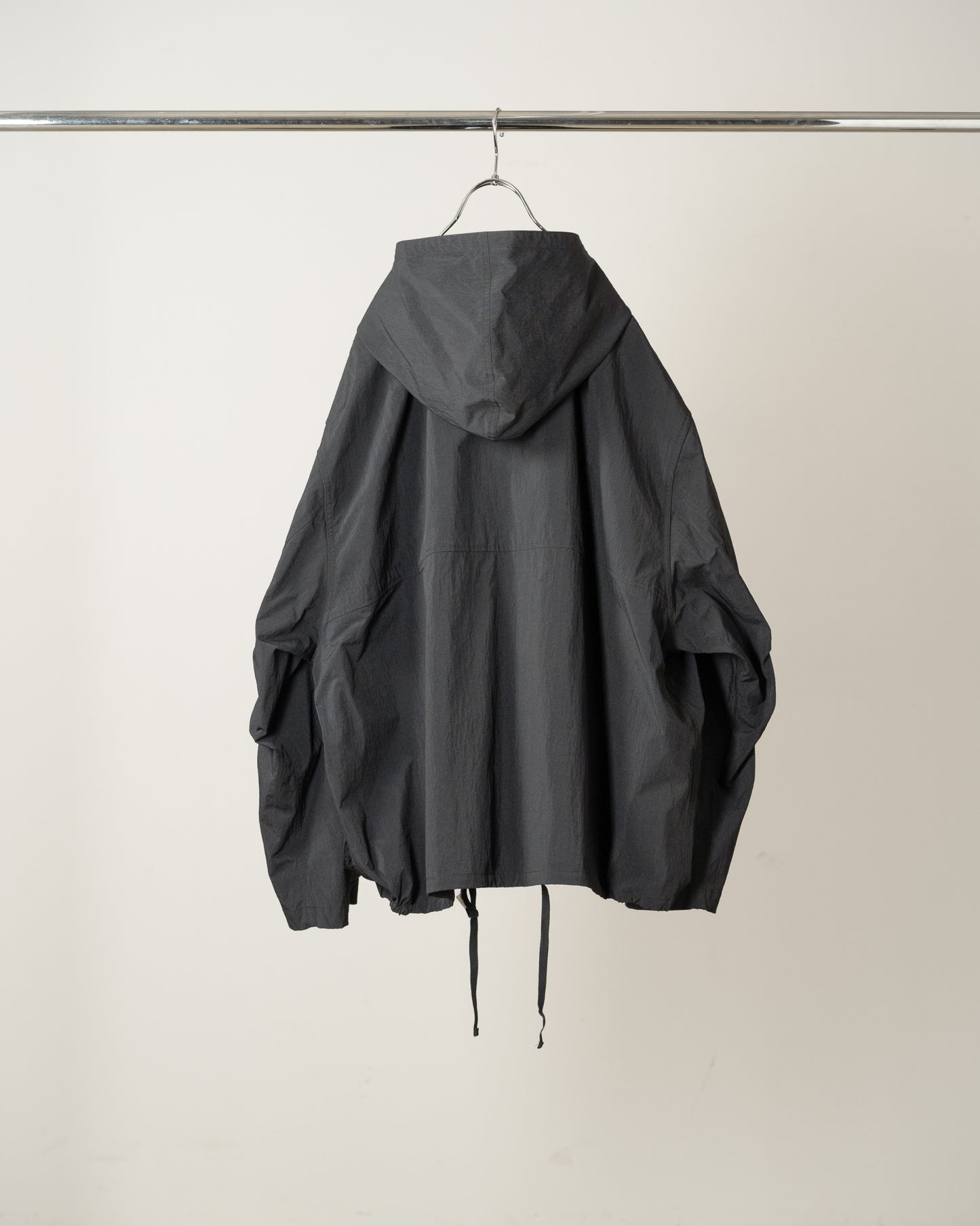 WRINKLED NYLON OVER HOODIE(BLACK)