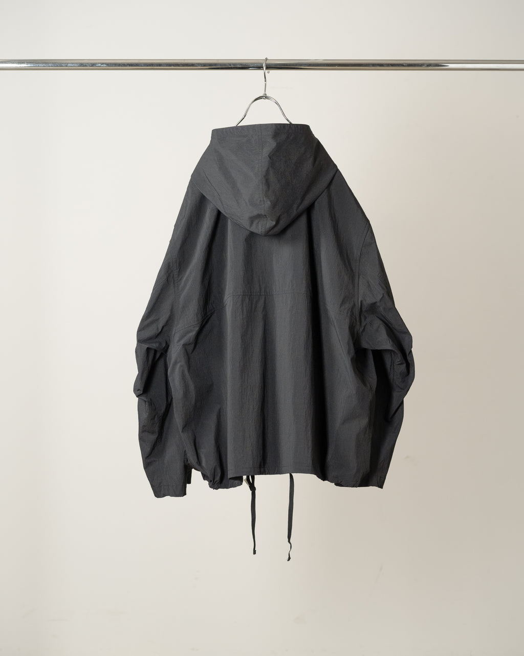 WRINKLED NYLON OVER HOODIE(BLACK)