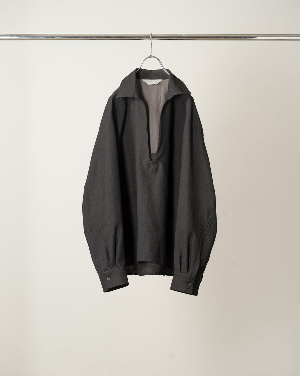 SKIPPER UV NECK SHIRT(BLACK)