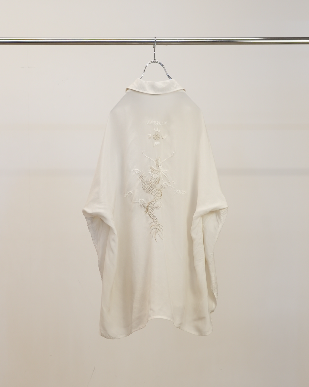 EMBROIDERED SOUVENIR SHIRT(WHITE)