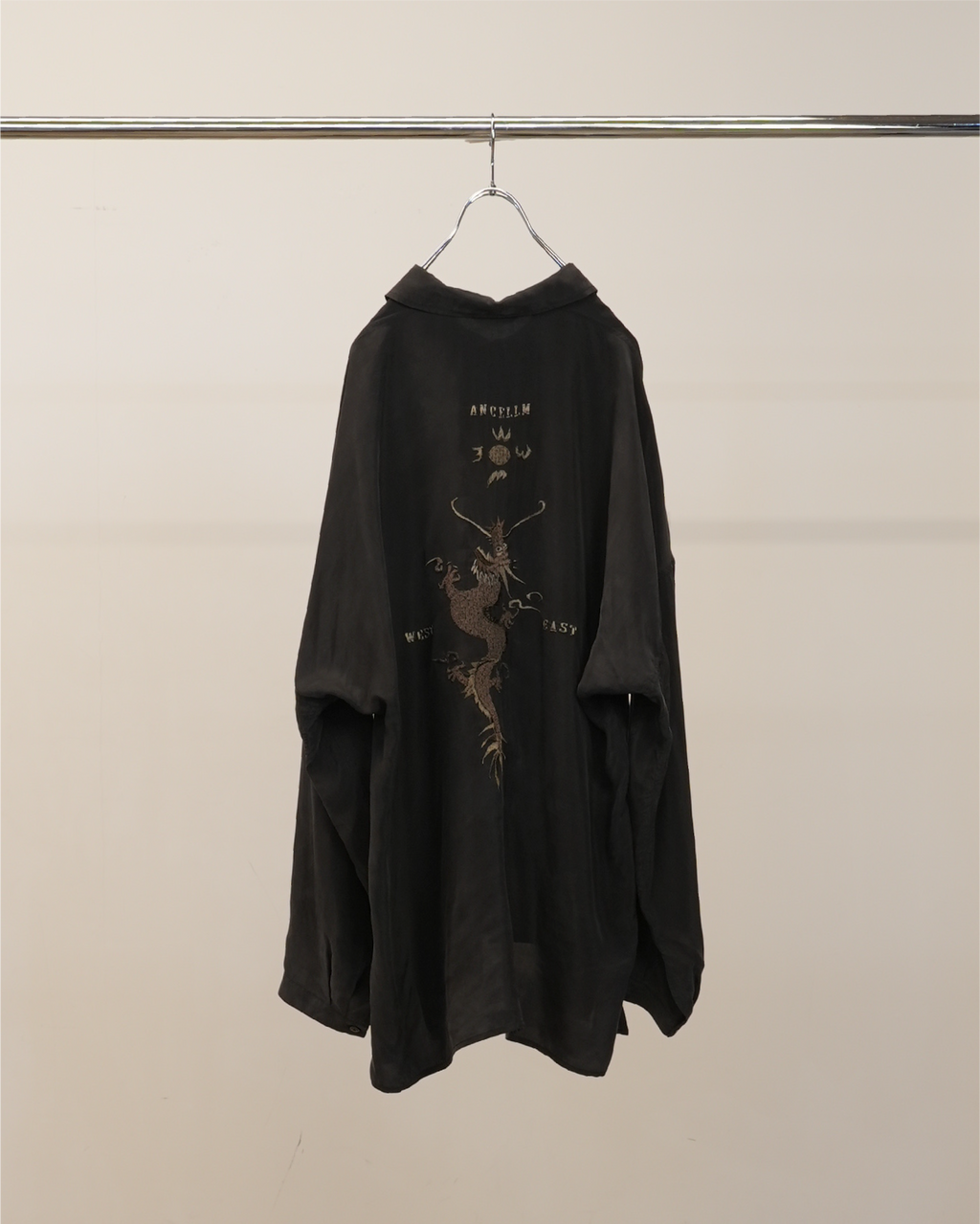 EMBROIDERED SOUVENIR SHIRT(BLACK)