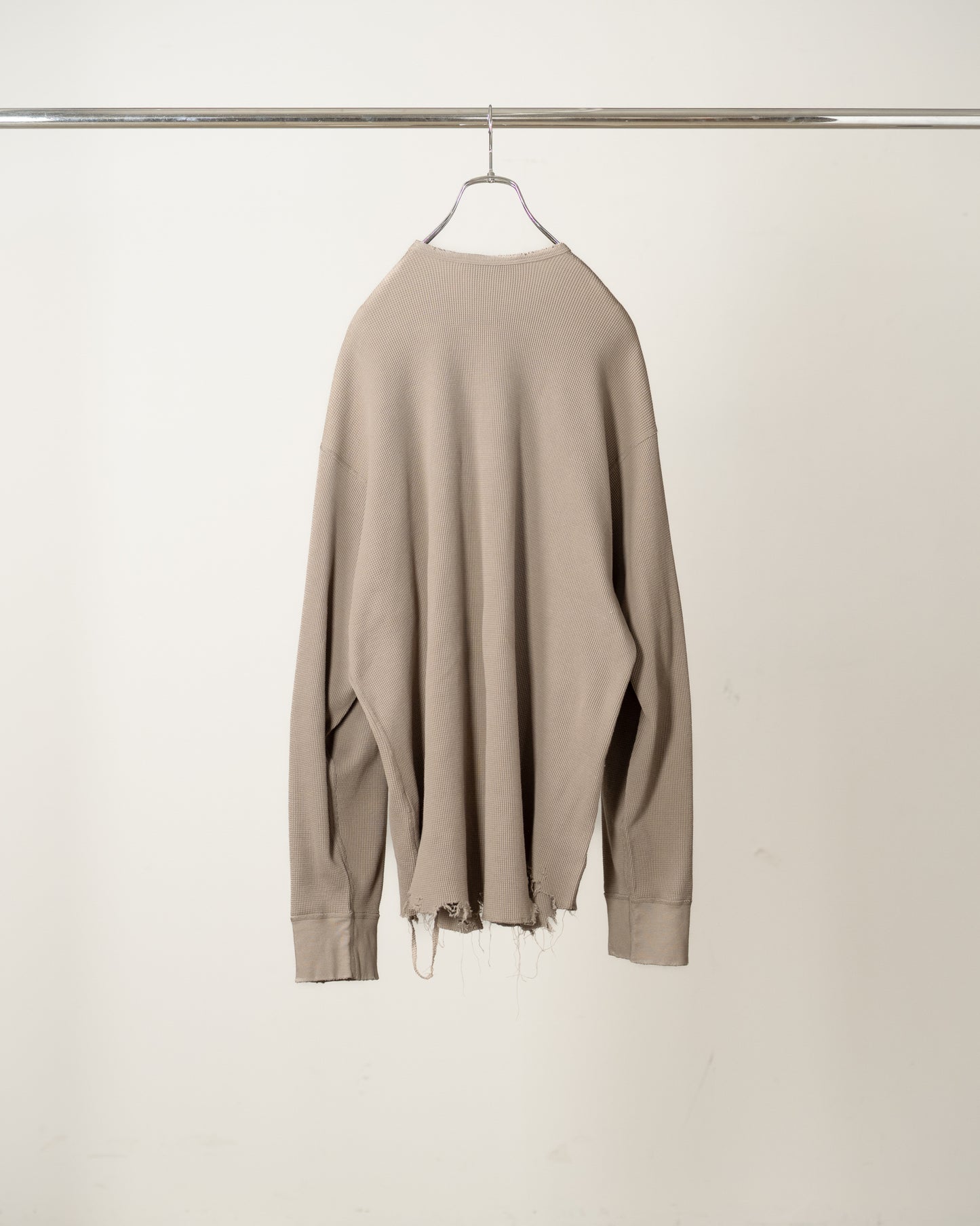 DAMAGE WAFFLE CREW LS(P.BEIGE)