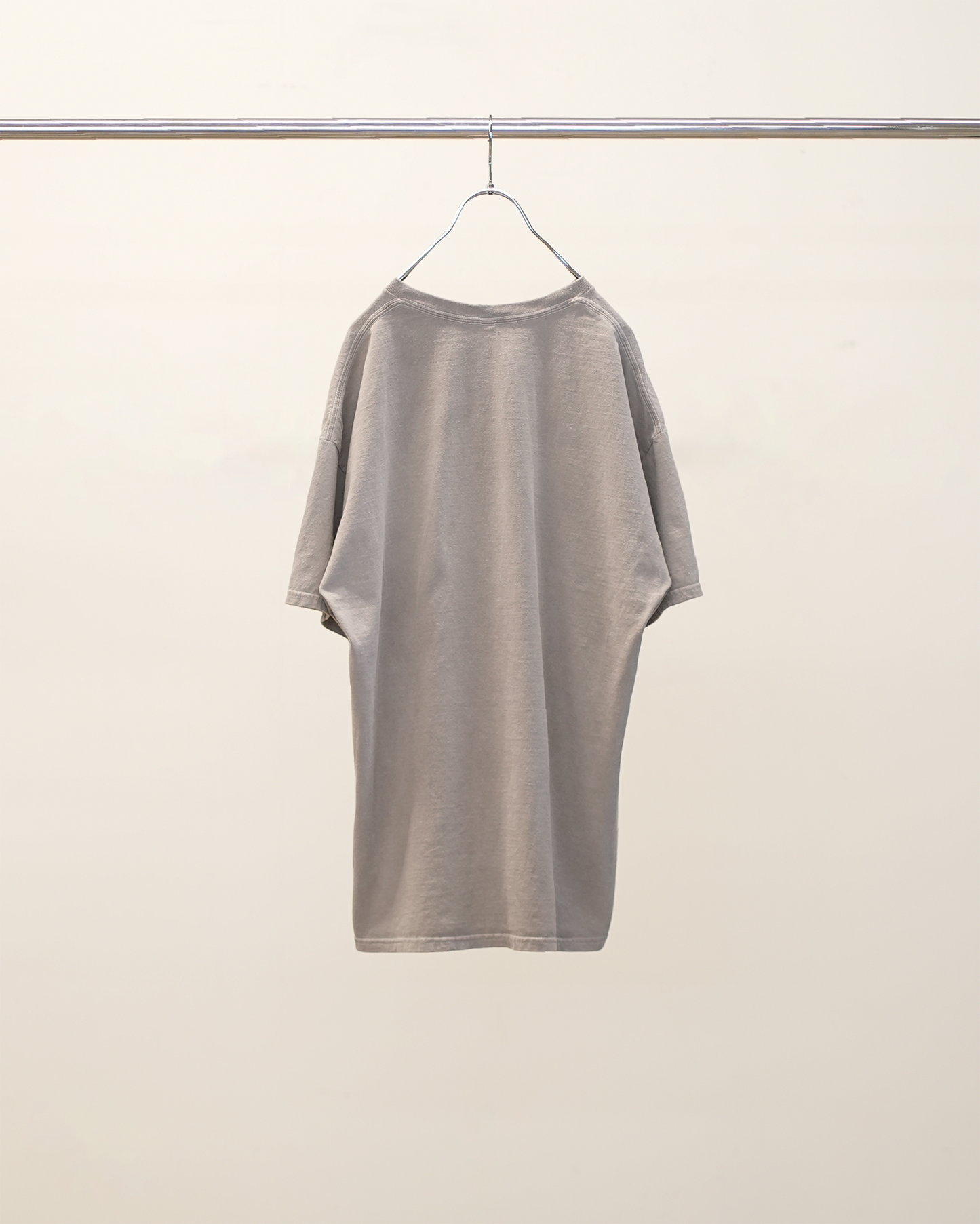 DYED EMBROIDERY T-SHIRT(GREIGE)