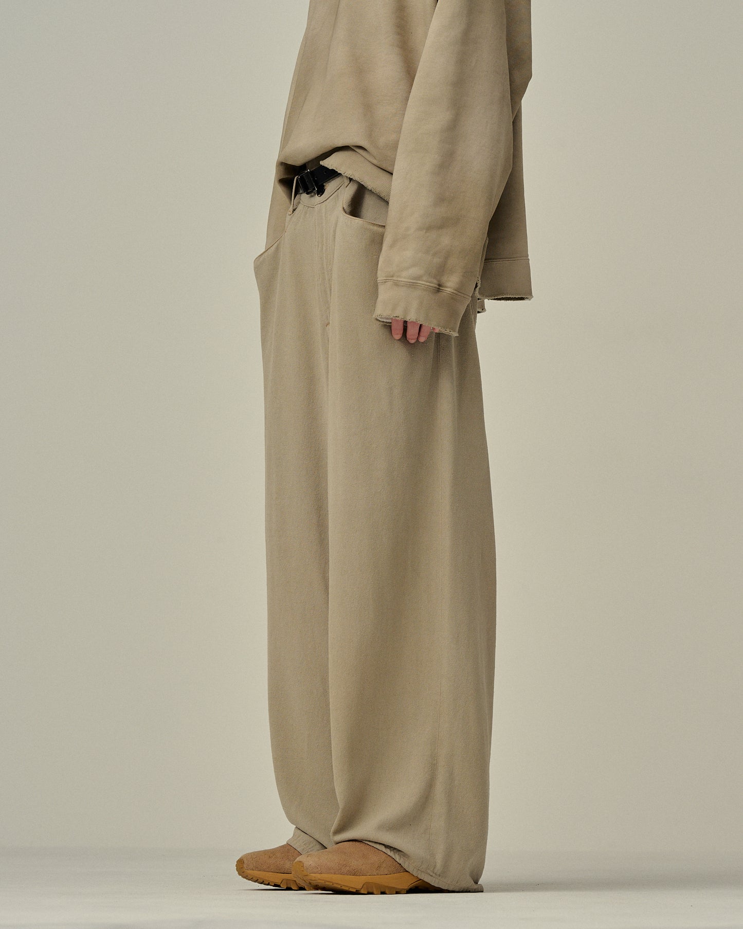 SILK WIDE SLACKS(SAND)