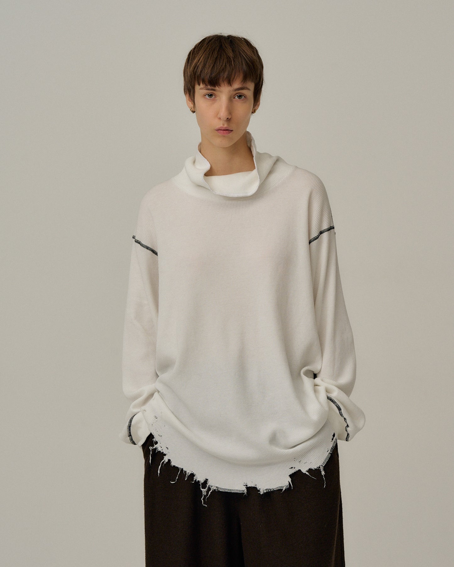 DAMAGE WAFFLE HI-NECK LS T-SHIRT(WHITE)