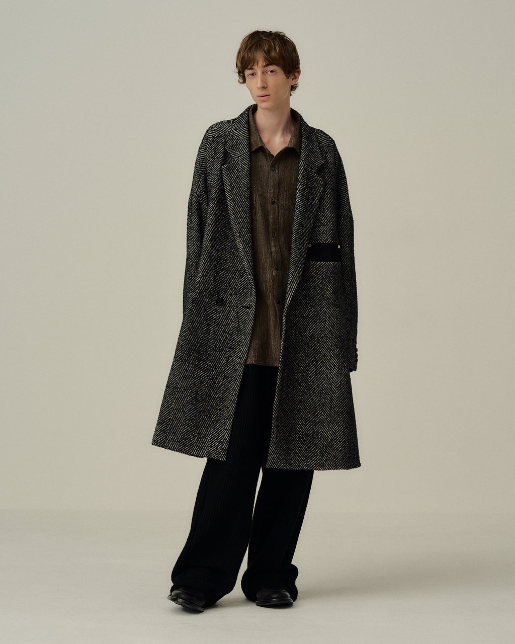 SEMI-DOUBLE CHESTER COAT(WHITE×BLACK)