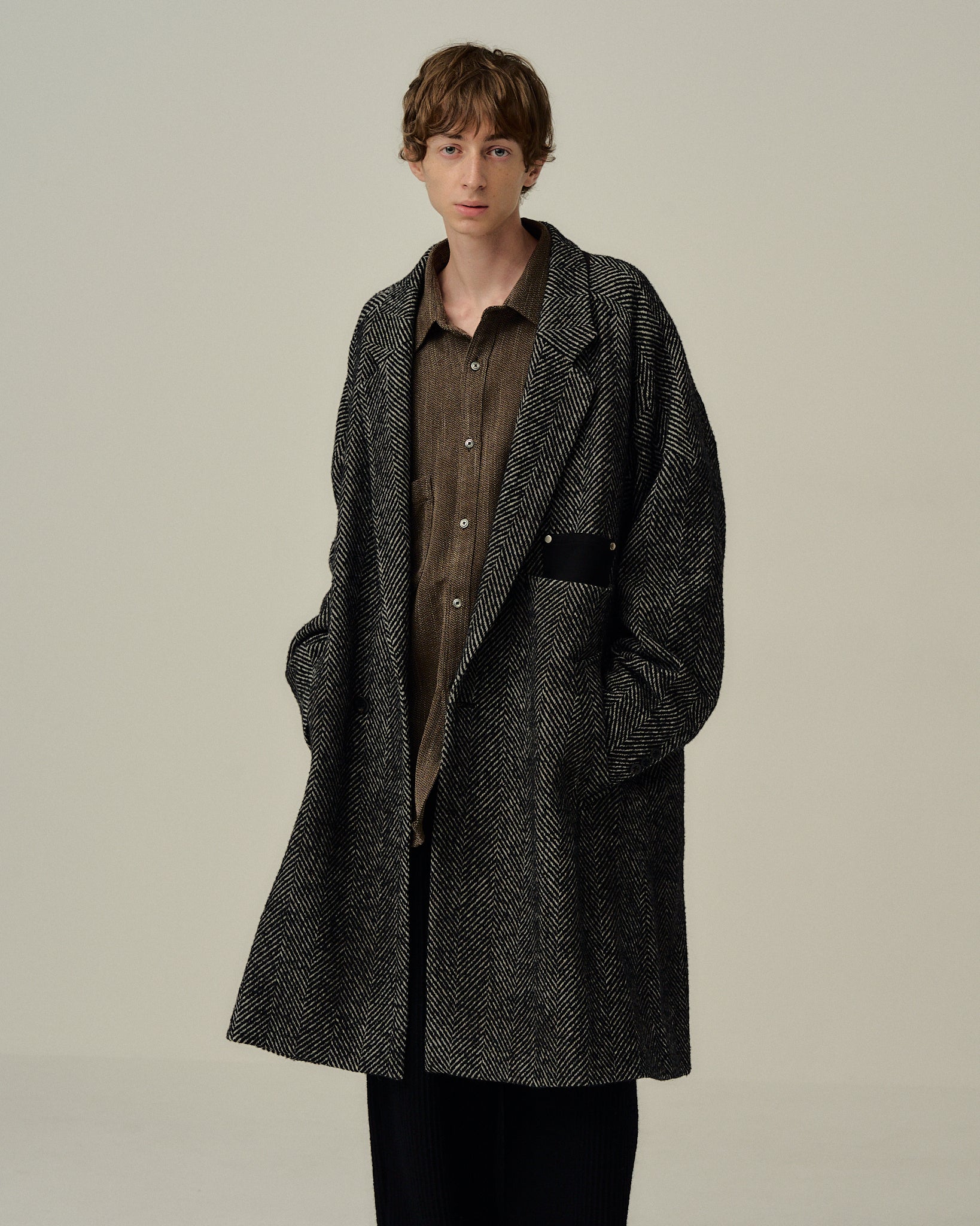 SEMI-DOUBLE CHESTER COAT(WHITE×BLACK) – ANCELLM