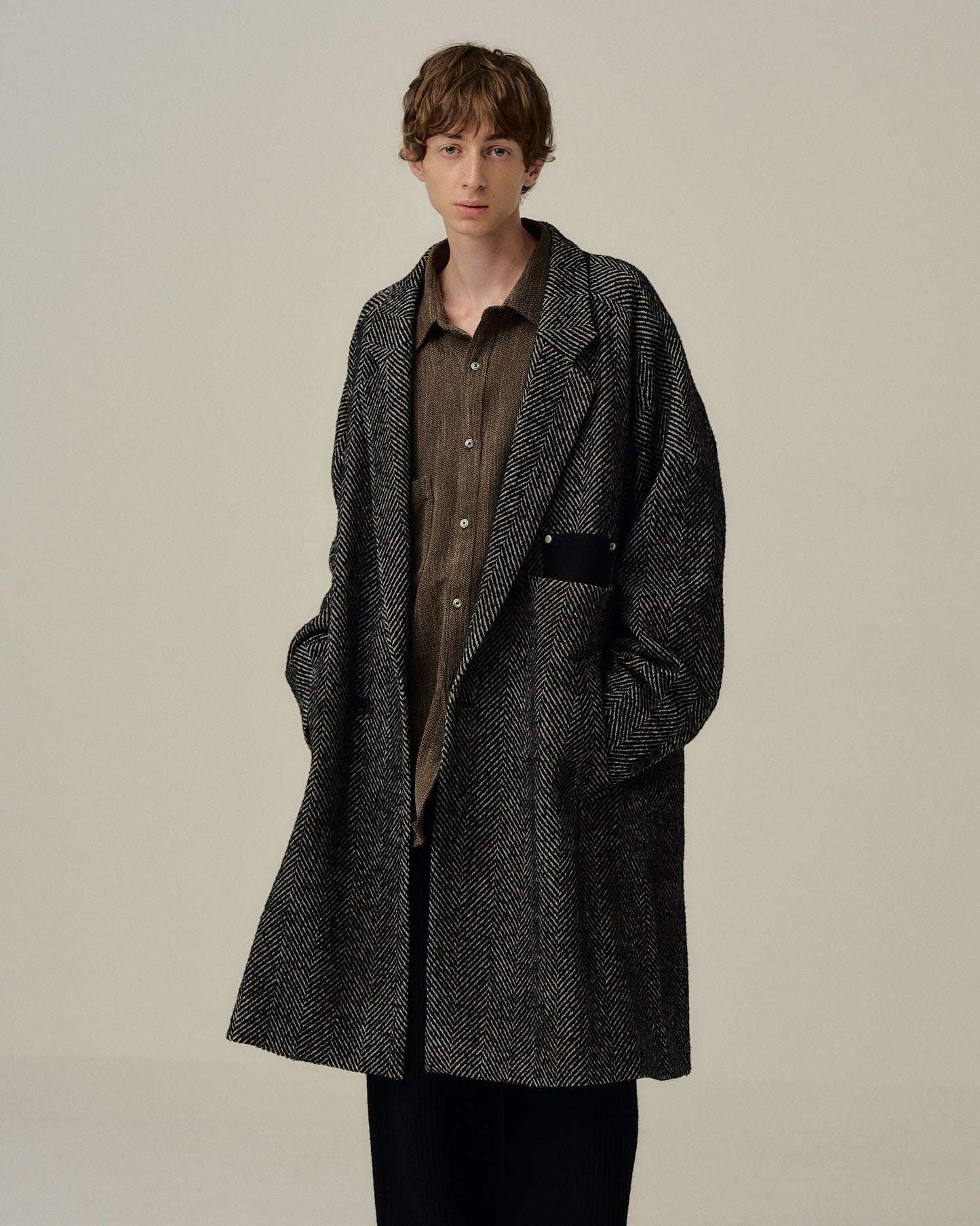 SEMI-DOUBLE CHESTER COAT(WHITE×BLACK)