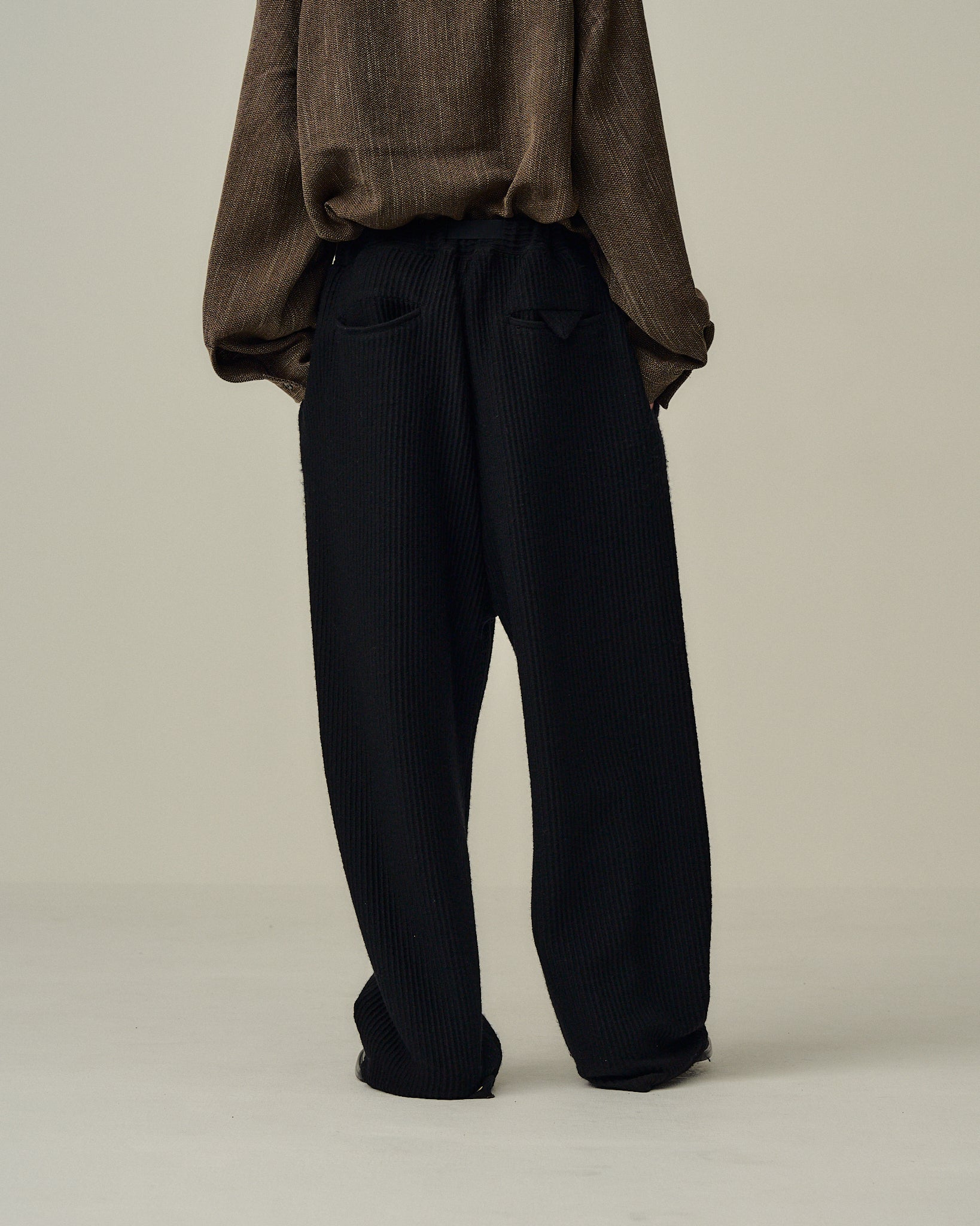 パンツ ANCELLM 25AW WOOLCORD BELTLESS SLACKS WOOLCORD BELTLESS SLACKS(BLACK) – ANCELLM