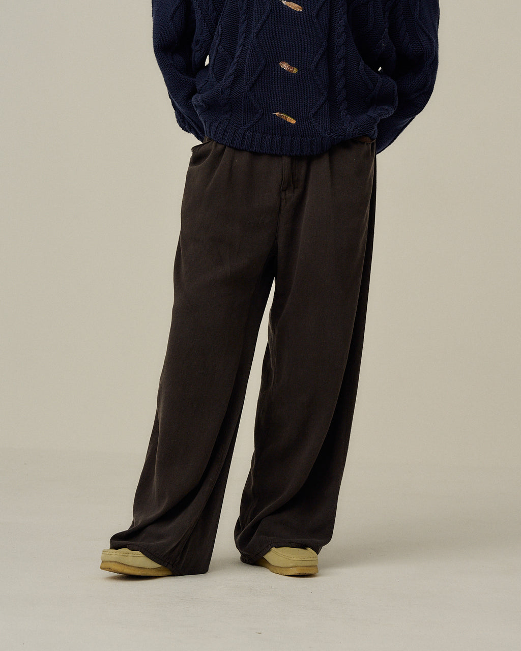 SILK WIDE SLACKS(D.OLIVE)