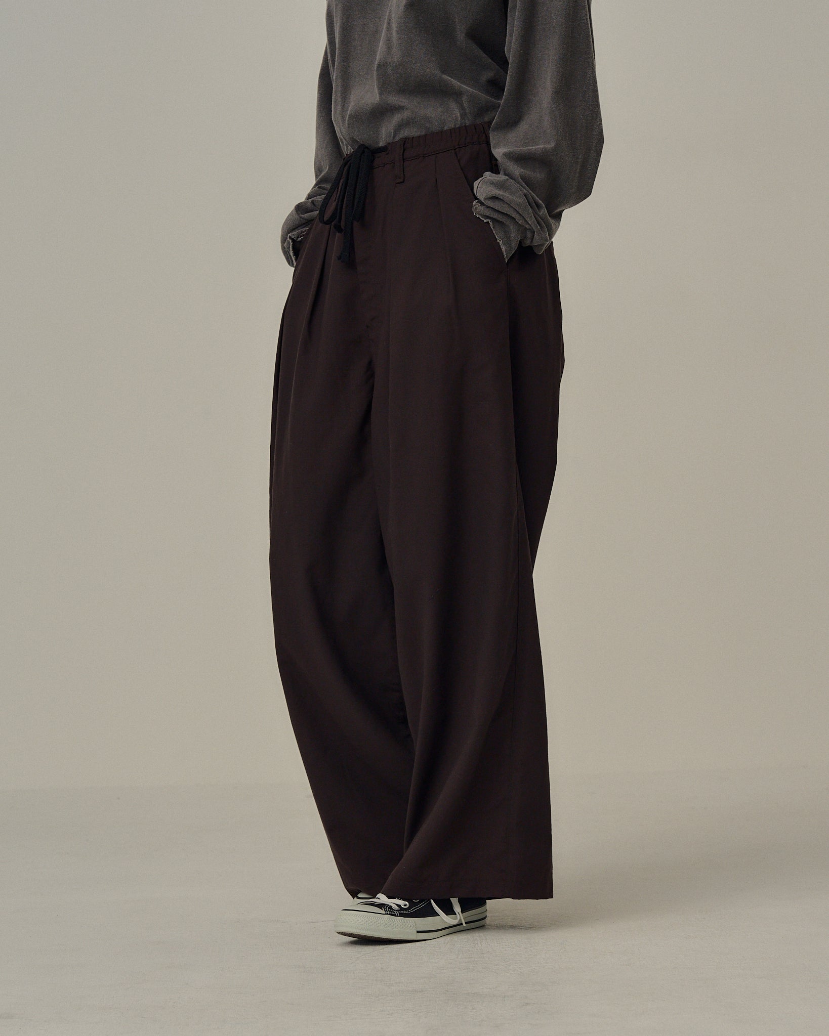 WOOL CALMSSKIN TUCK EASY SLACKS(BROWN) – ANCELLM