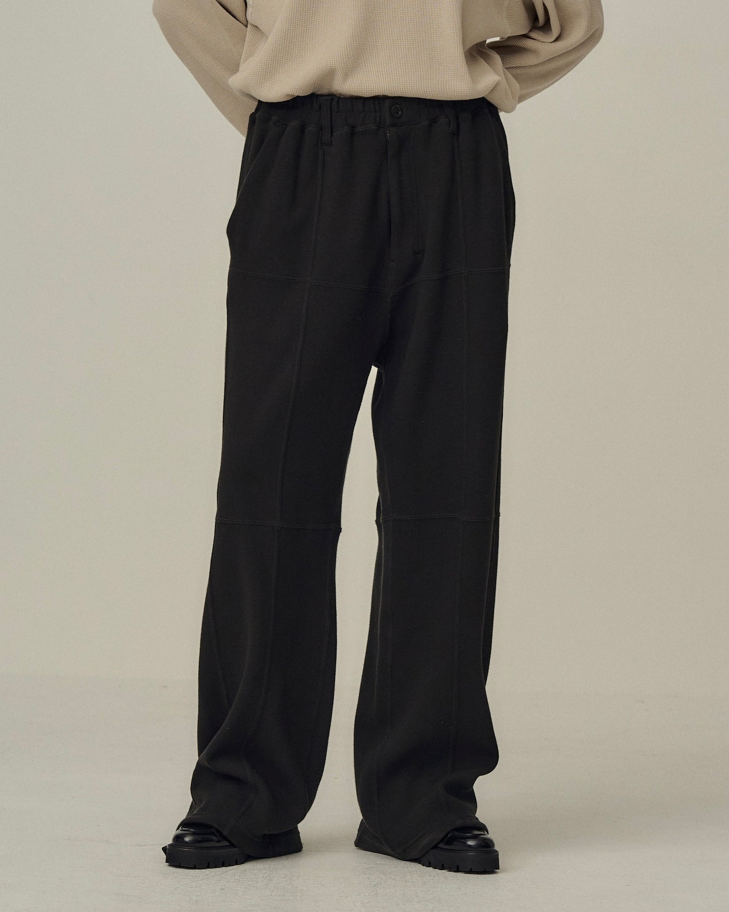 SWITCHING SMOOTH KNIT PANTS(BLACK)