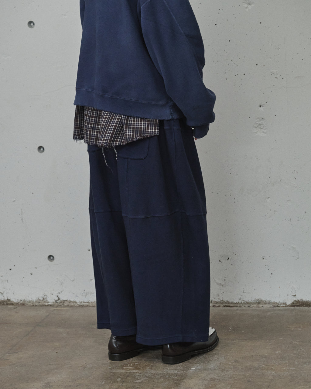 SMOOTH PANEL WIDE SLACKS(NAVY)