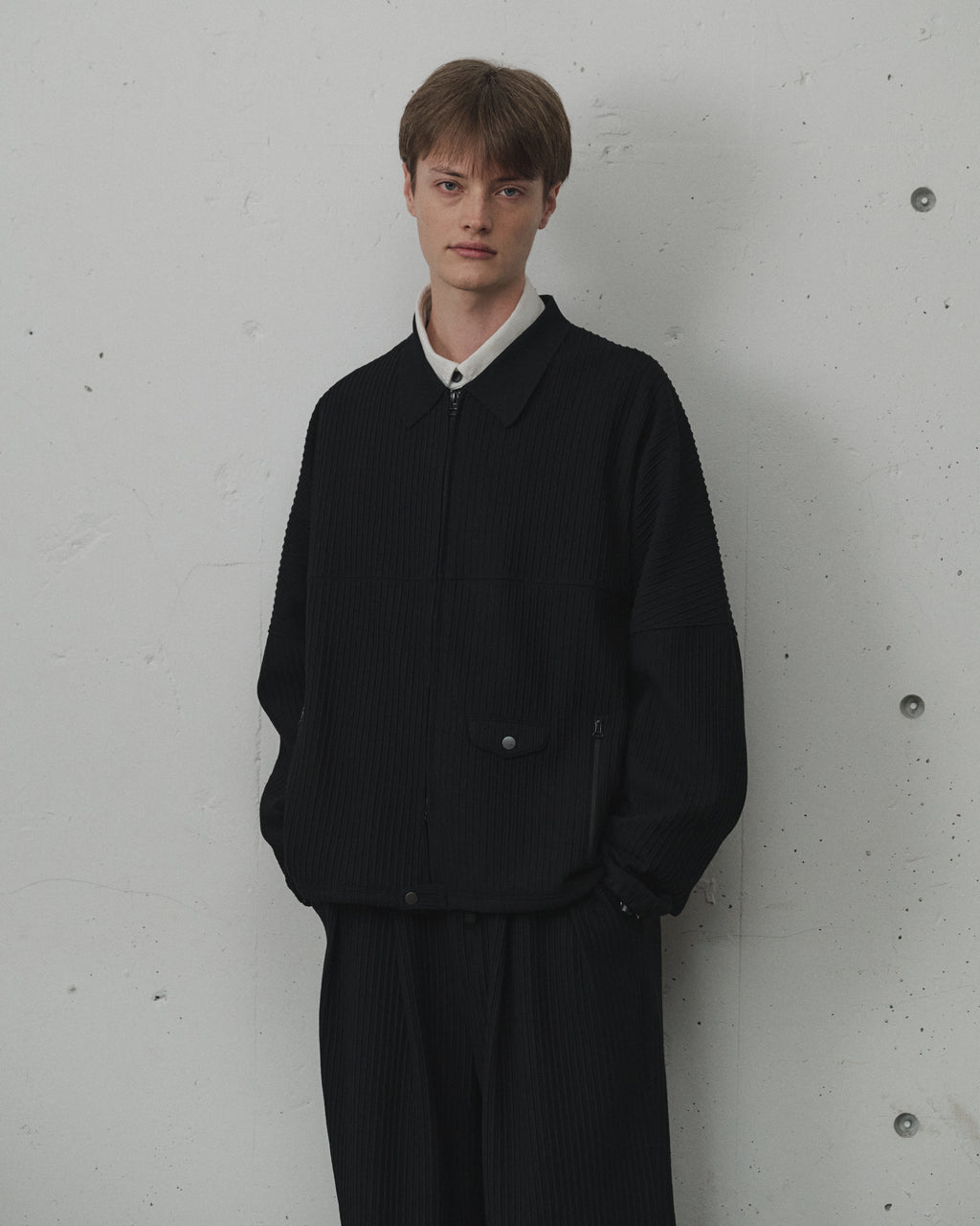 WRINKLED STRIPE SHORT SHIRT JACKET(BLACK)