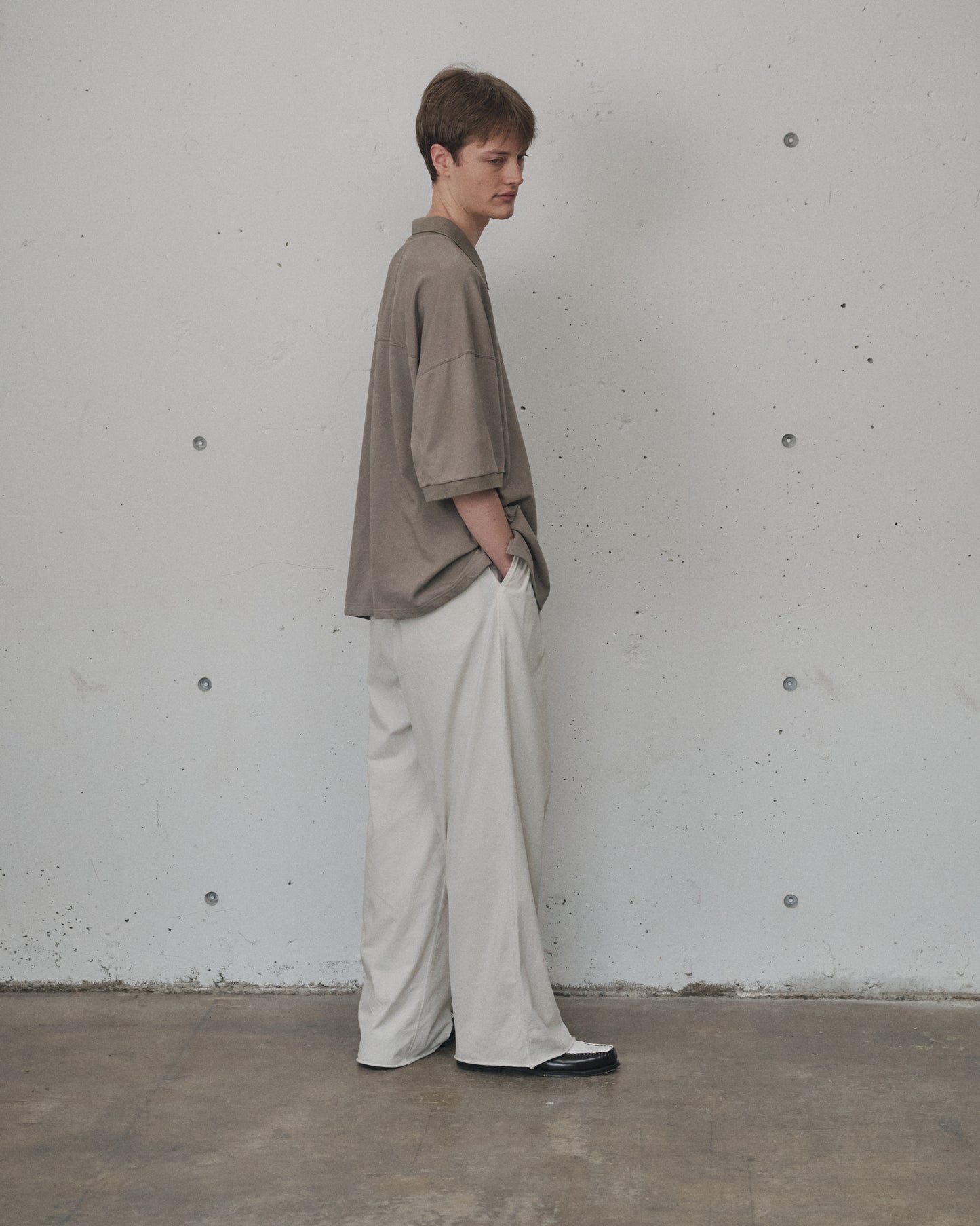 DRAPE WIDE EASY CUT SLACKS(WHITE)