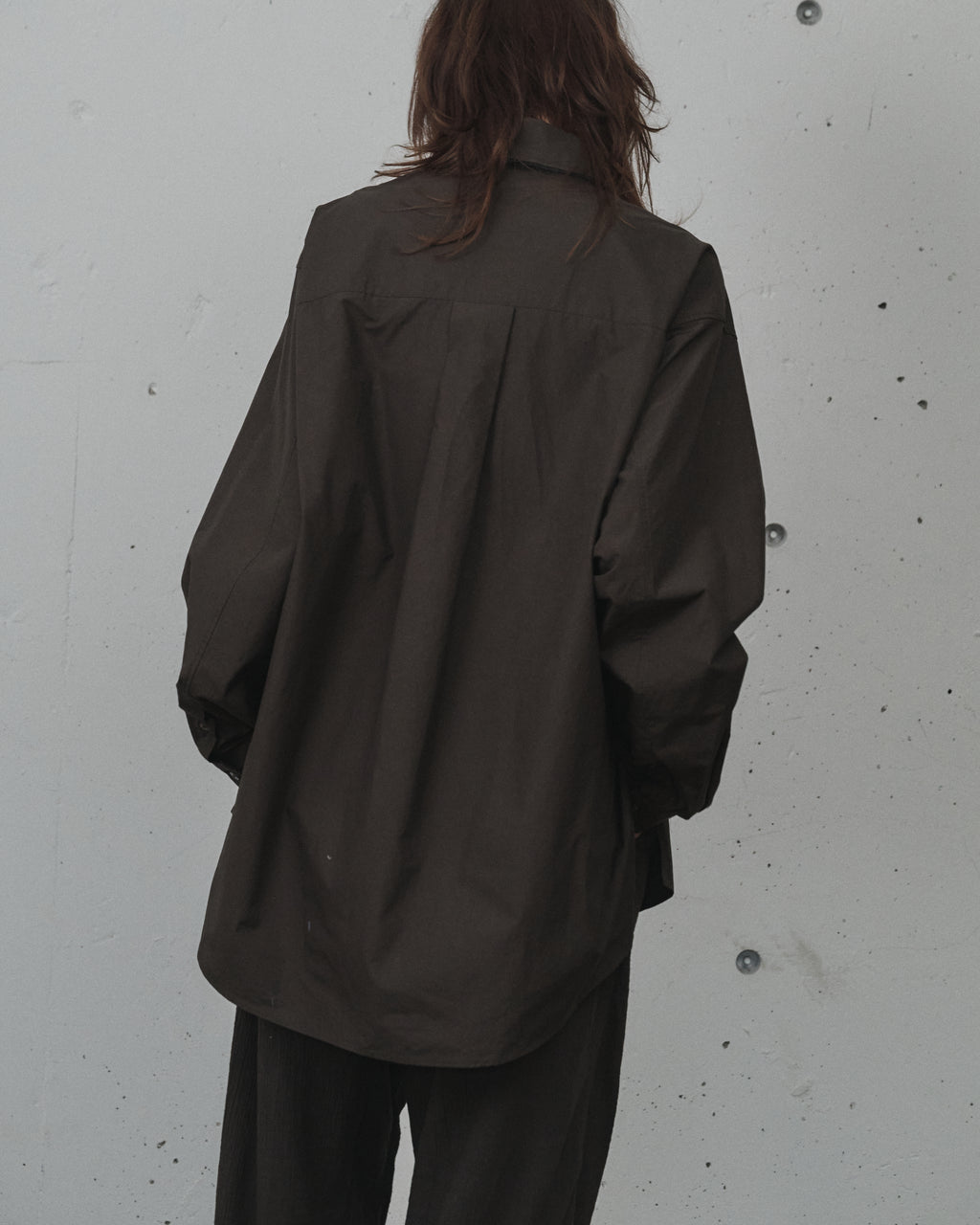 HIGH-COUNT FRAYED OVER SHIRT(BROWN)