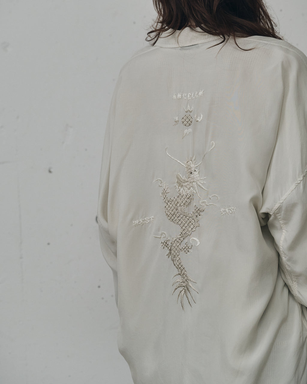 EMBROIDERED SOUVENIR SHIRT(WHITE)