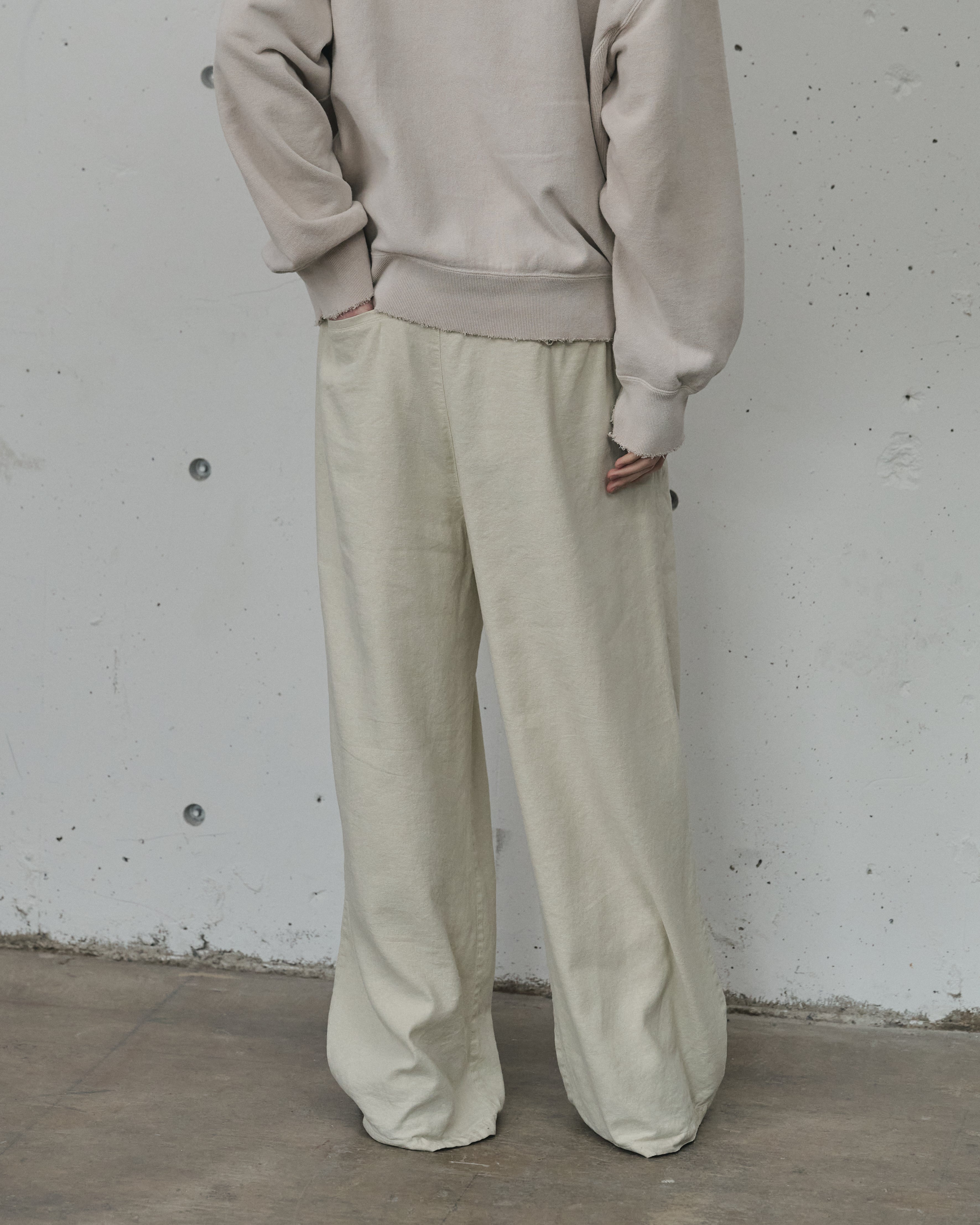 S/L TUCK EASY SLACKS(D.WHITE) – ANCELLM