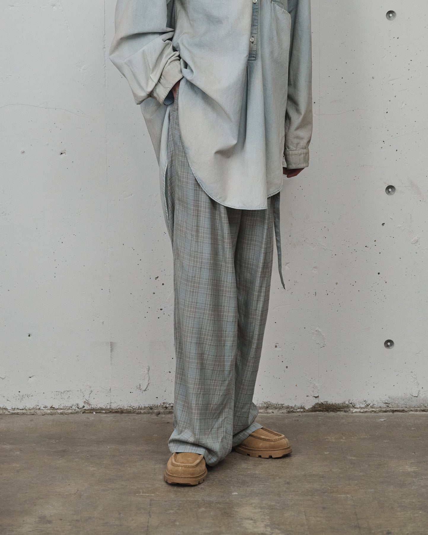 AGING CHECK BELT-LESS SLACKS(BLUE)