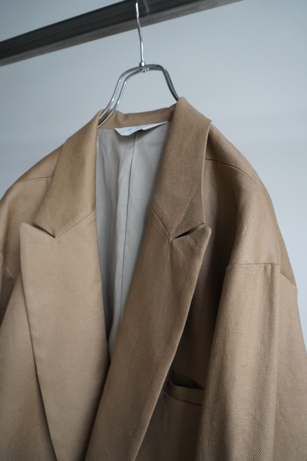 BUTTONLESS TAILORED JACKET(BEIGE)