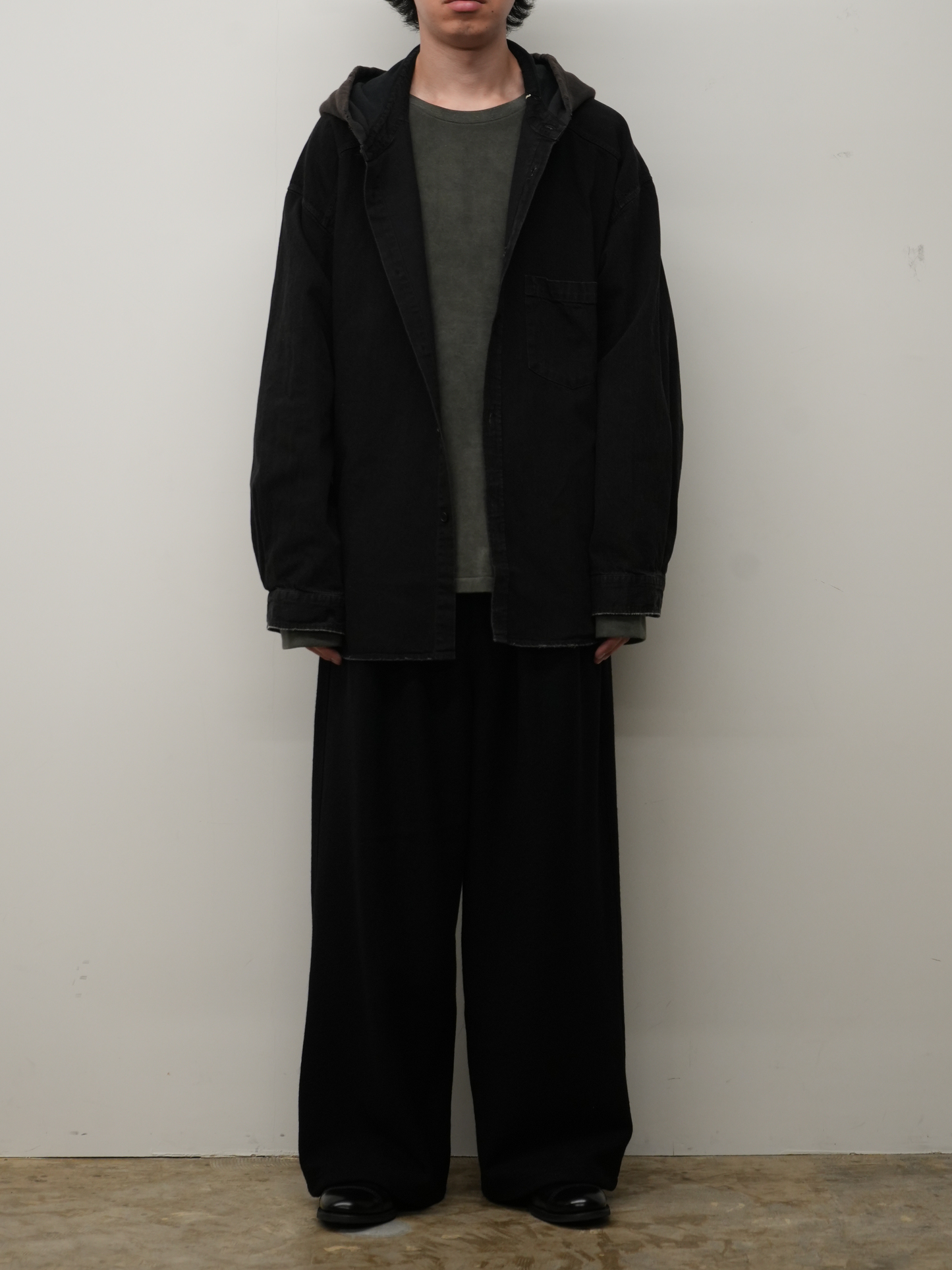 WOOL WIDE EASY TUCK SLACKS(BLACK)