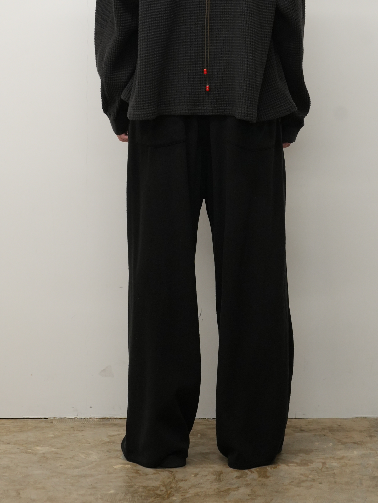 SILK WIDE SLACKS(BLACK)