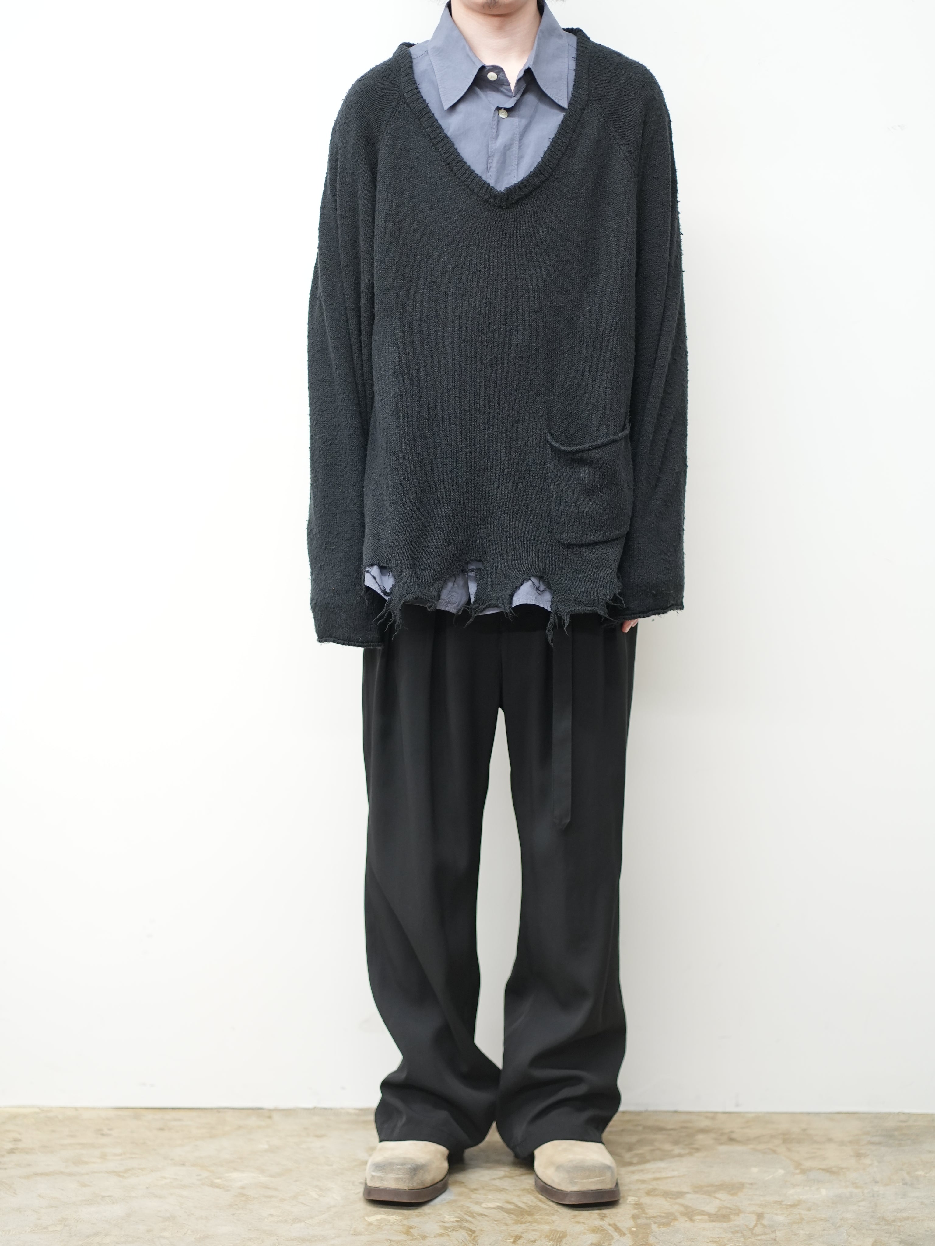 DAMAGE SILK UVNECK KNIT(BLACK) – ANCELLM