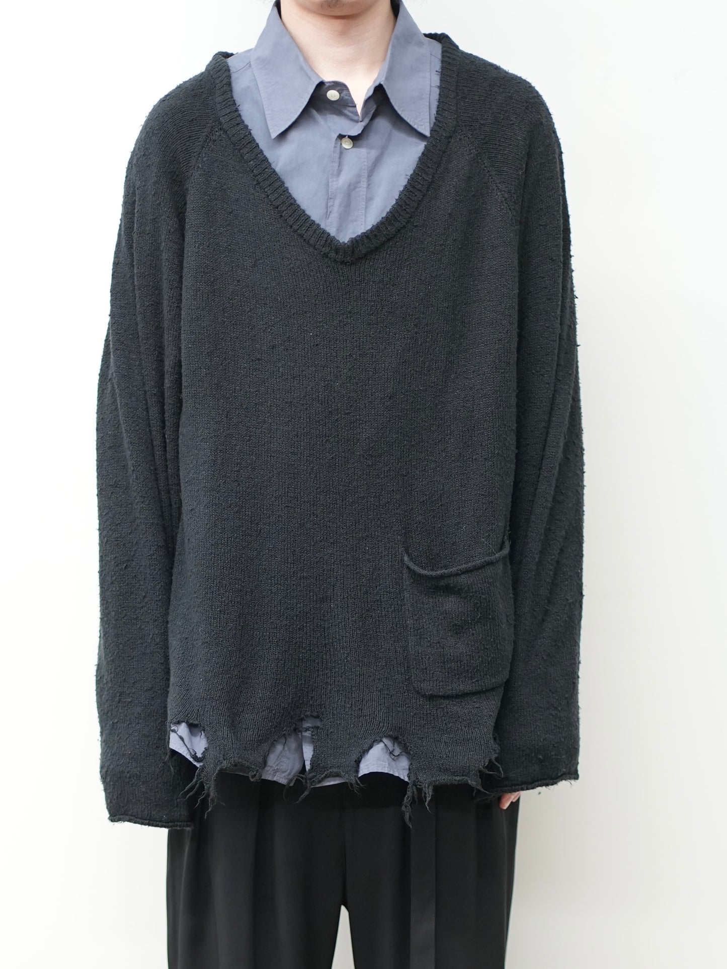 DAMAGE SILK UVNECK KNIT(BLACK)