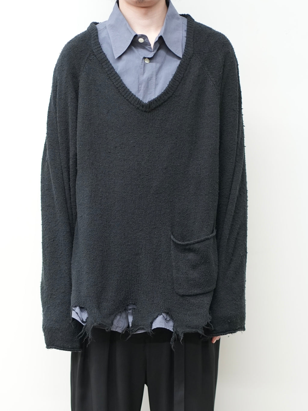 DAMAGE SILK UVNECK KNIT(BLACK)