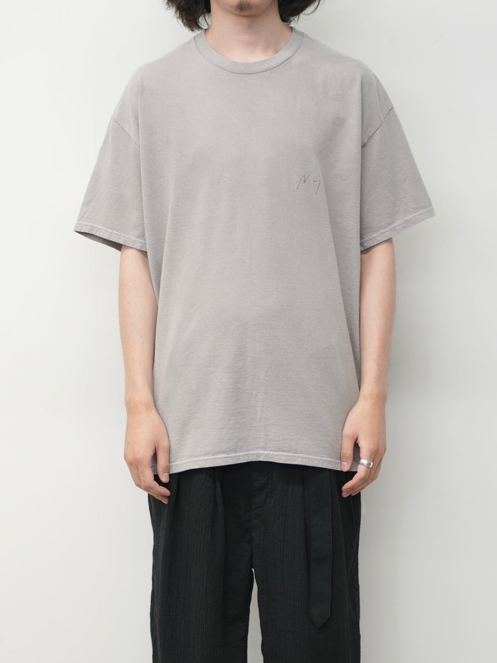 DYED EMBROIDERY T-SHIRT(GREIGE)