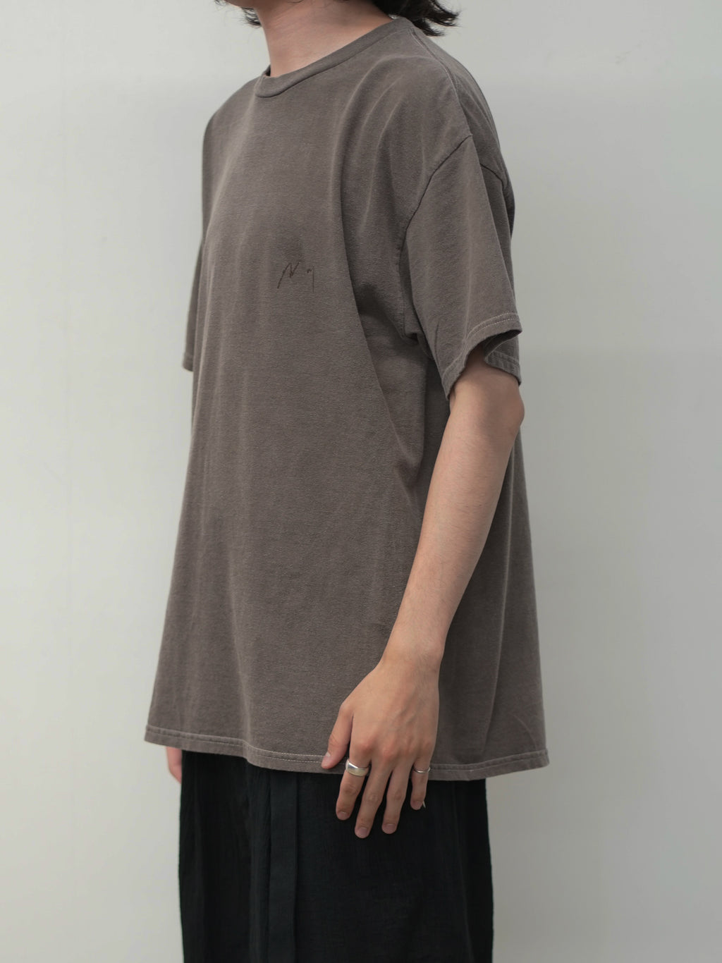 DYED EMBROIDERY T-SHIRT(BROWN)